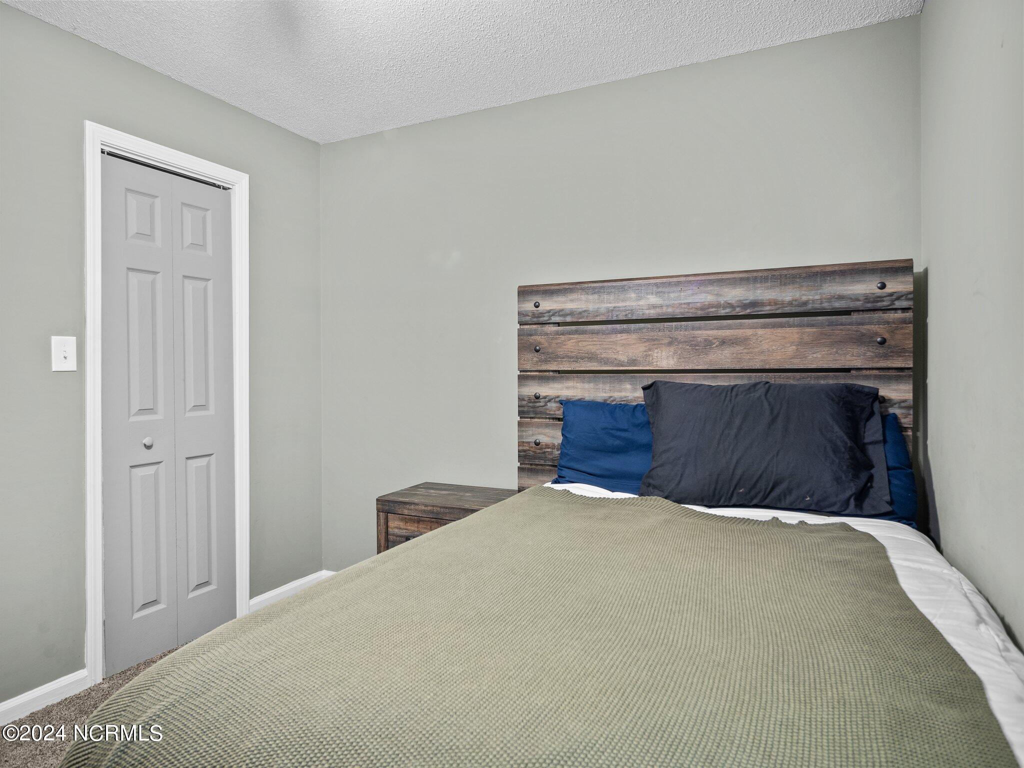 11 Lakewood Court