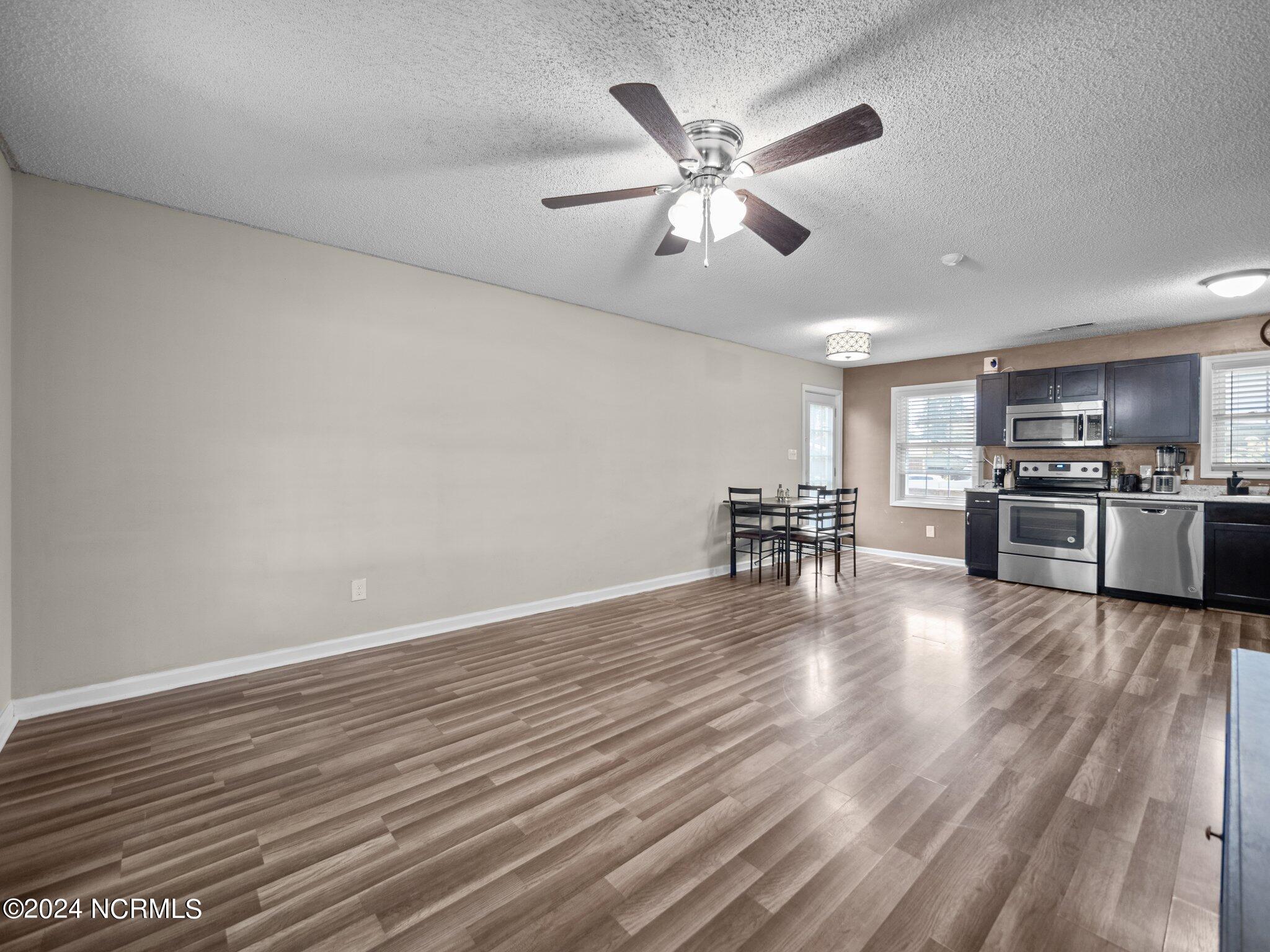 11 Lakewood Court