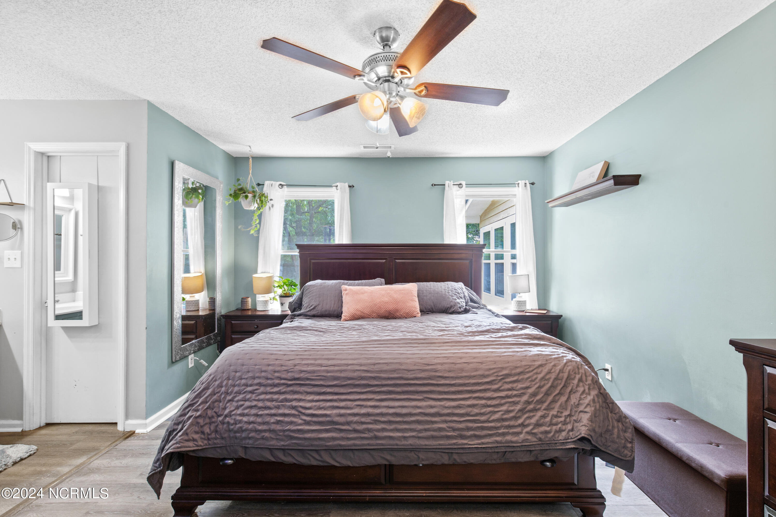 1201 Willow Springs Drive W