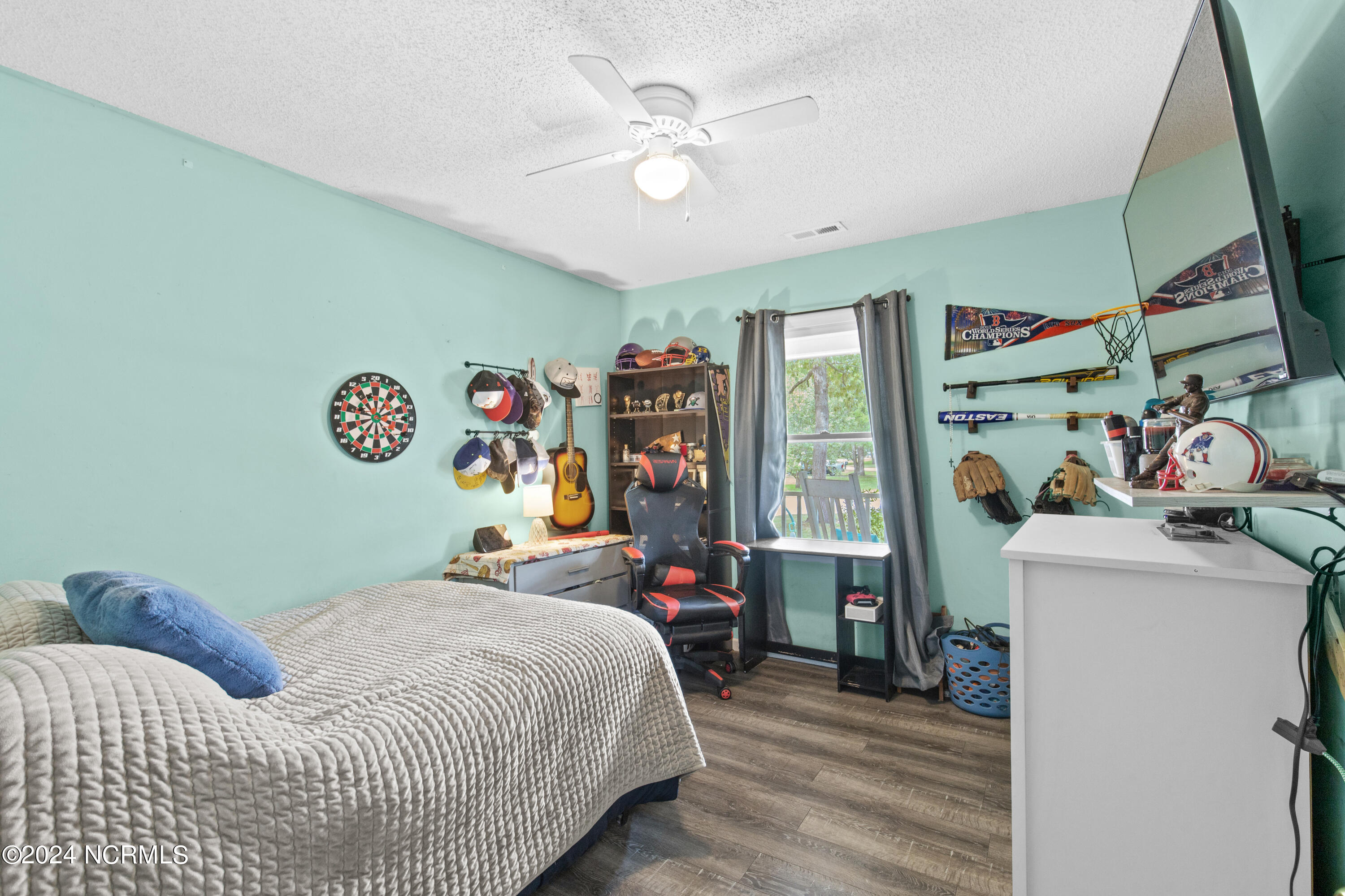 1201 Willow Springs Drive W