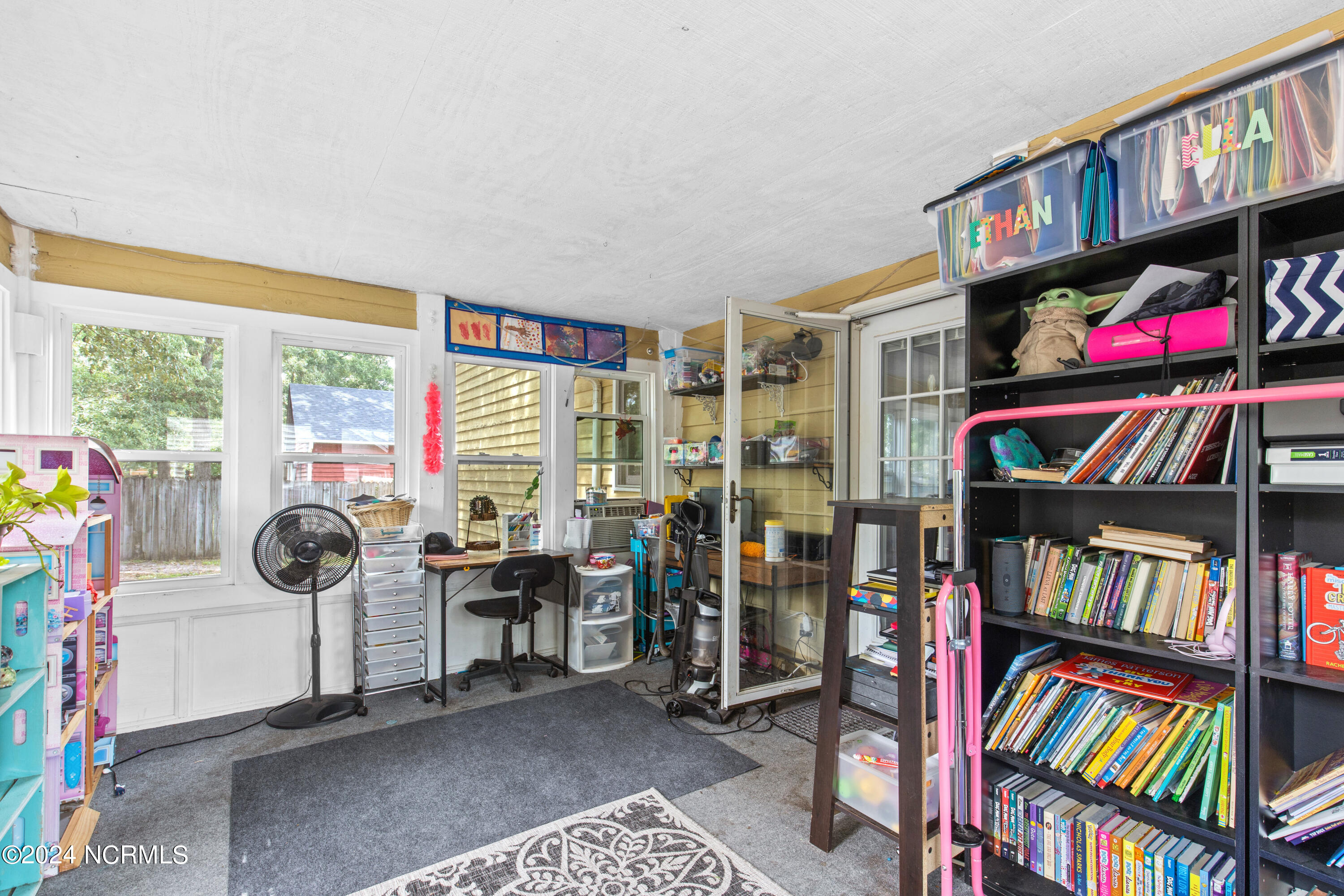 1201 Willow Springs Drive W