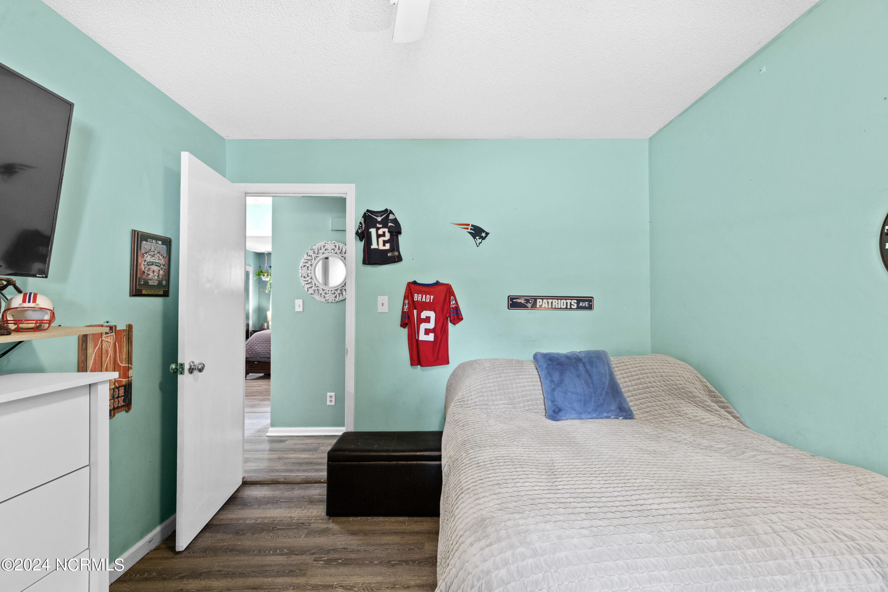 1201 Willow Springs Drive W