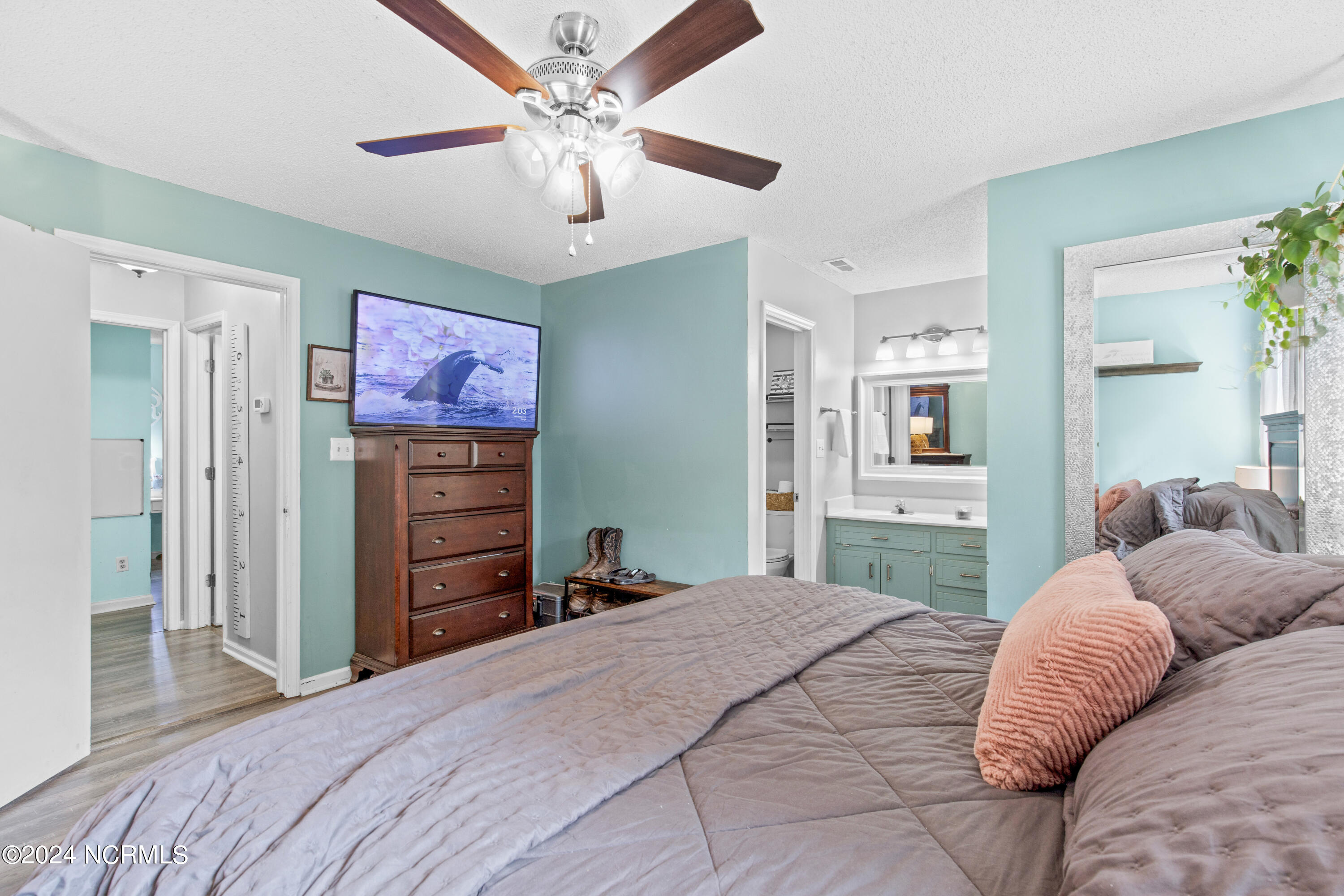 1201 Willow Springs Drive W