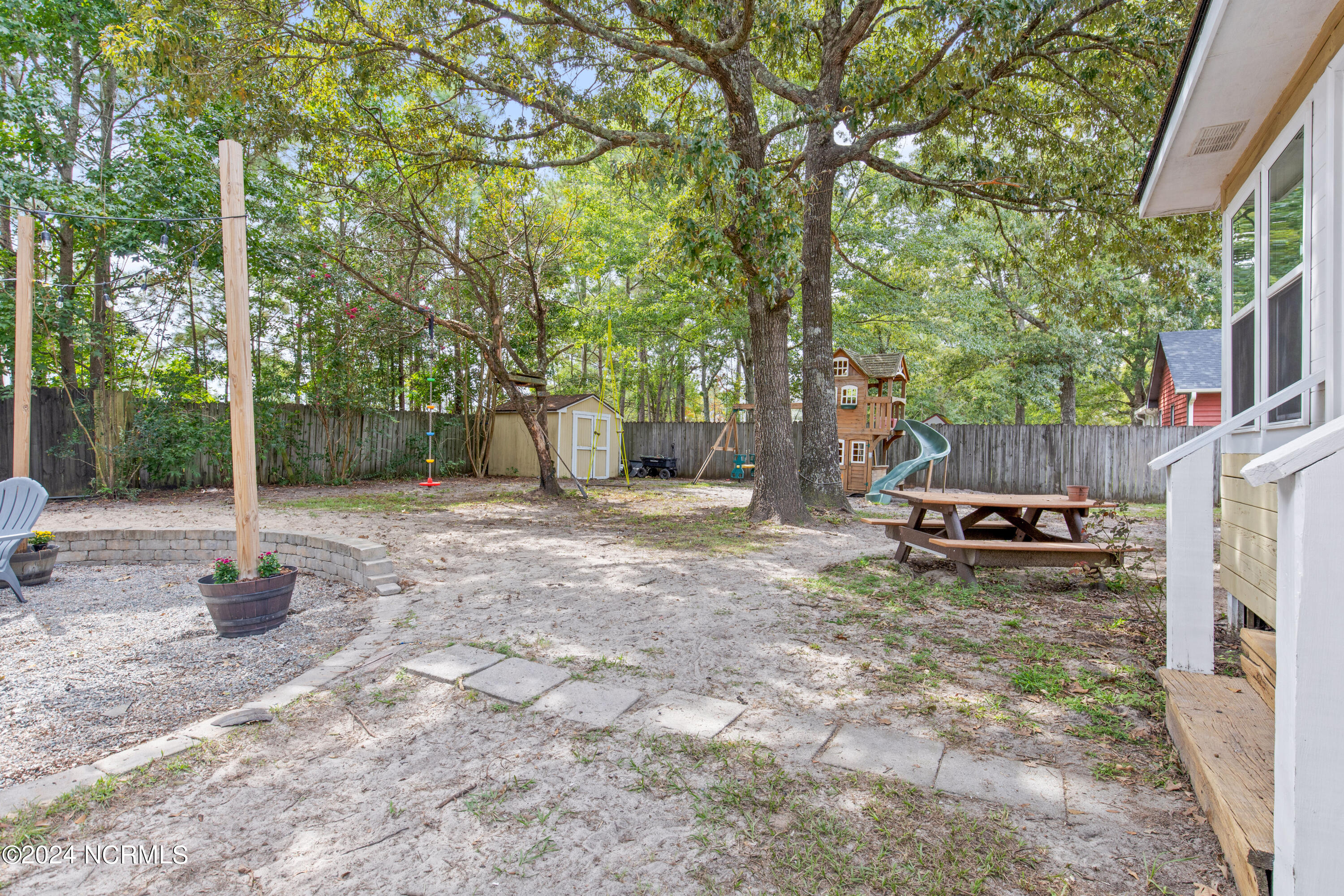 1201 Willow Springs Drive W