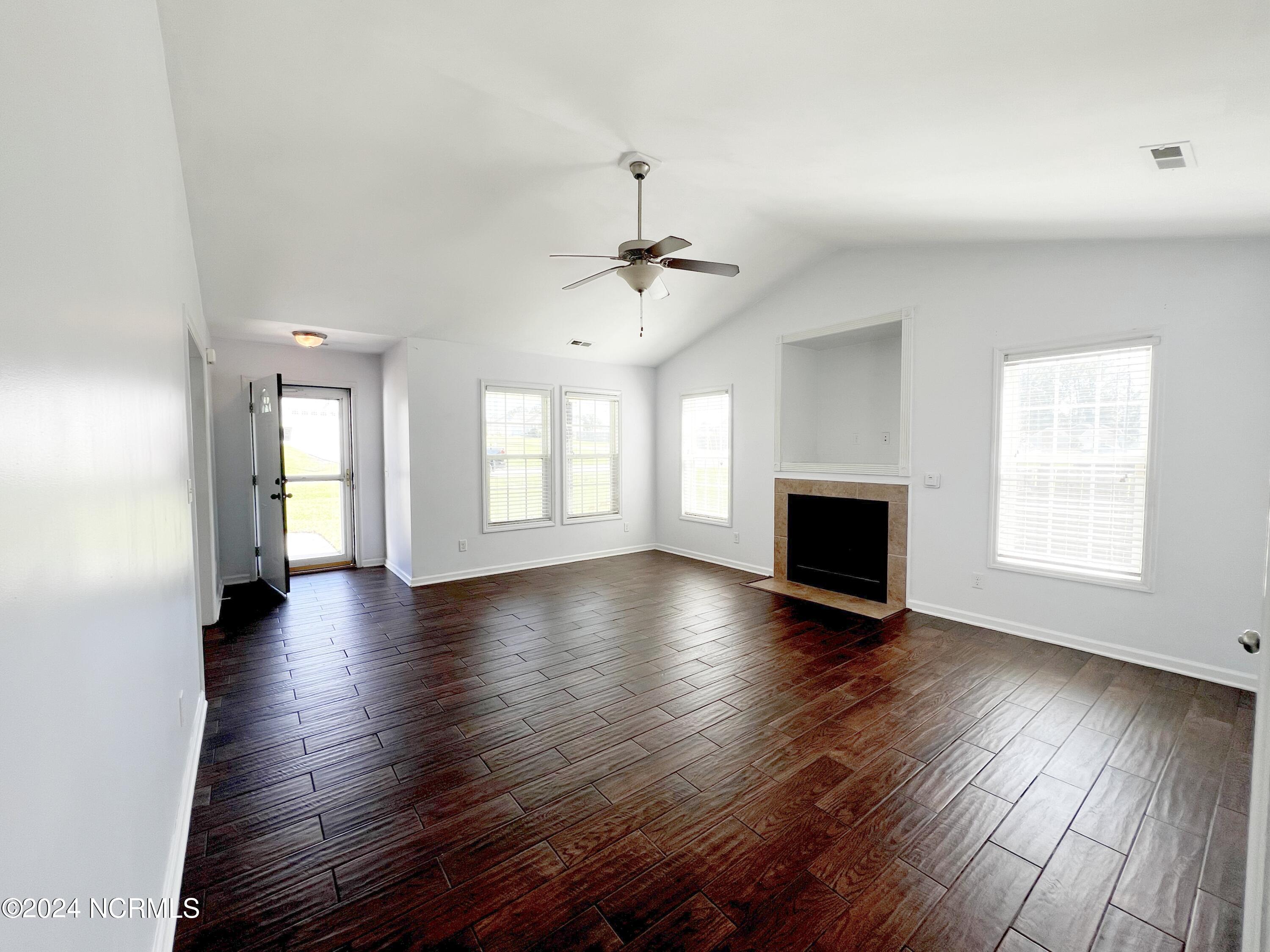 504 Southwest Ridge Drive