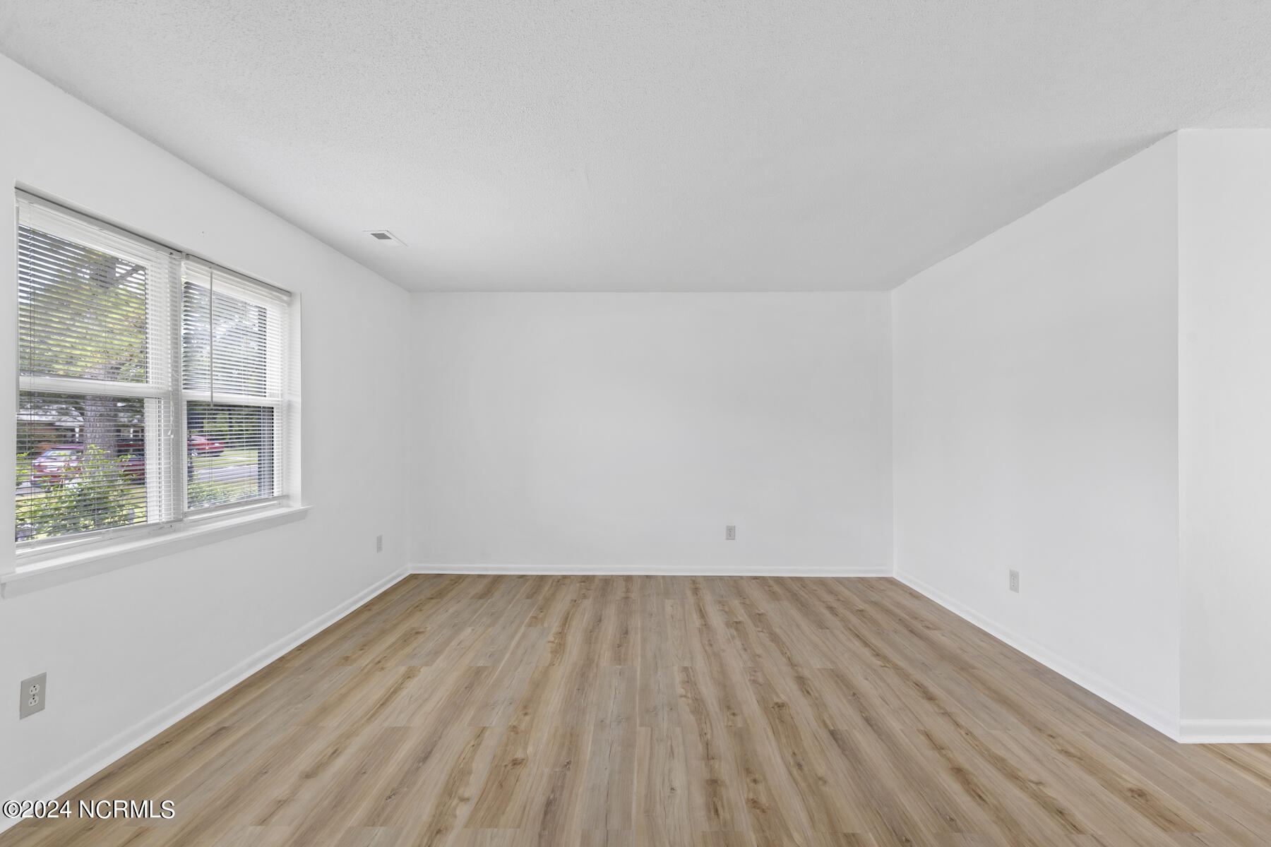 147 White Oak Boulevard