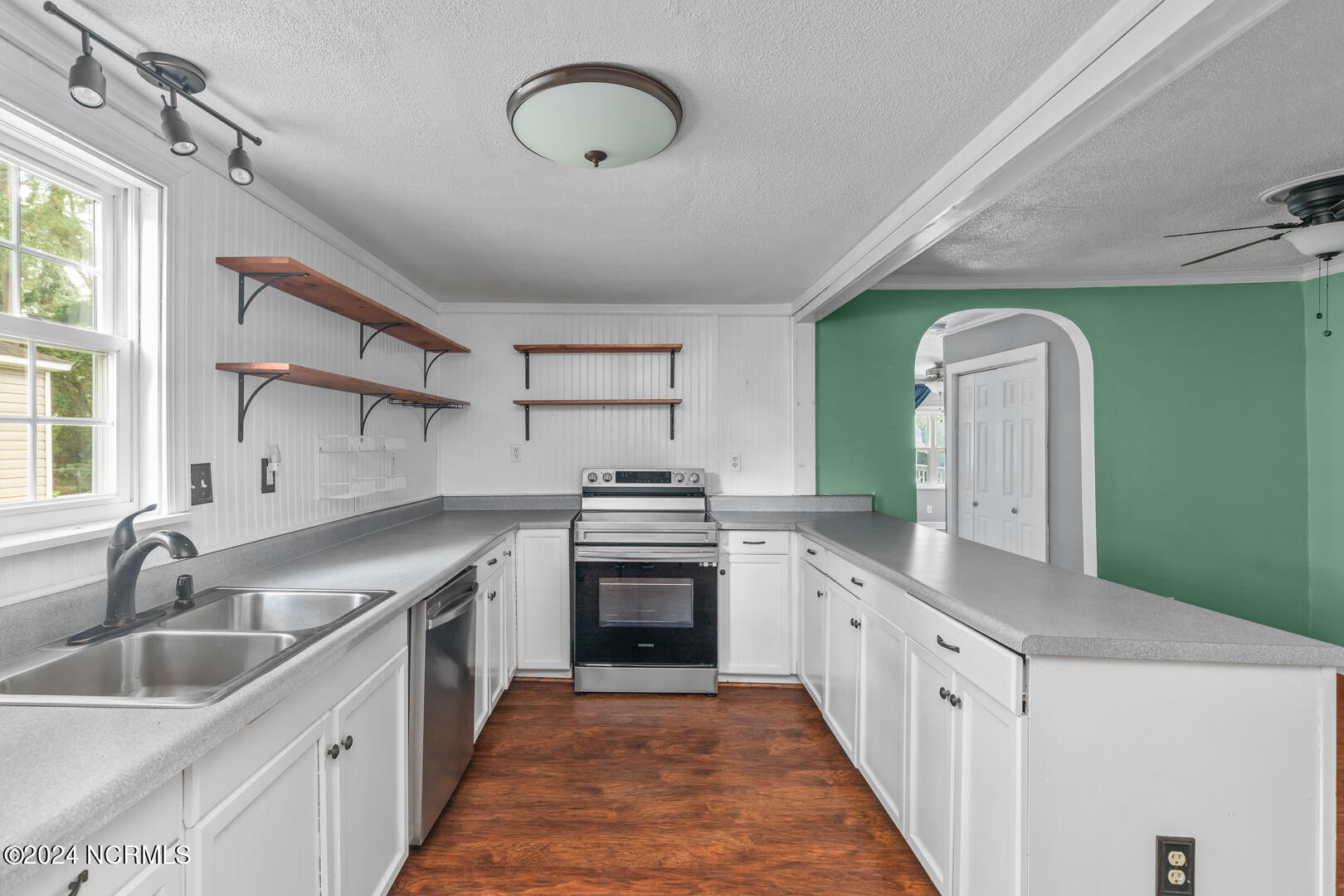 6 Westminister Drive