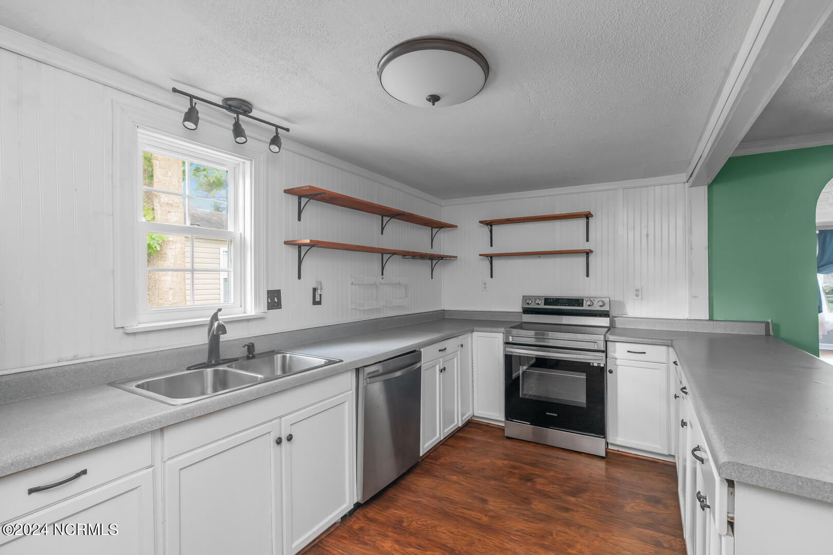 6 Westminister Drive