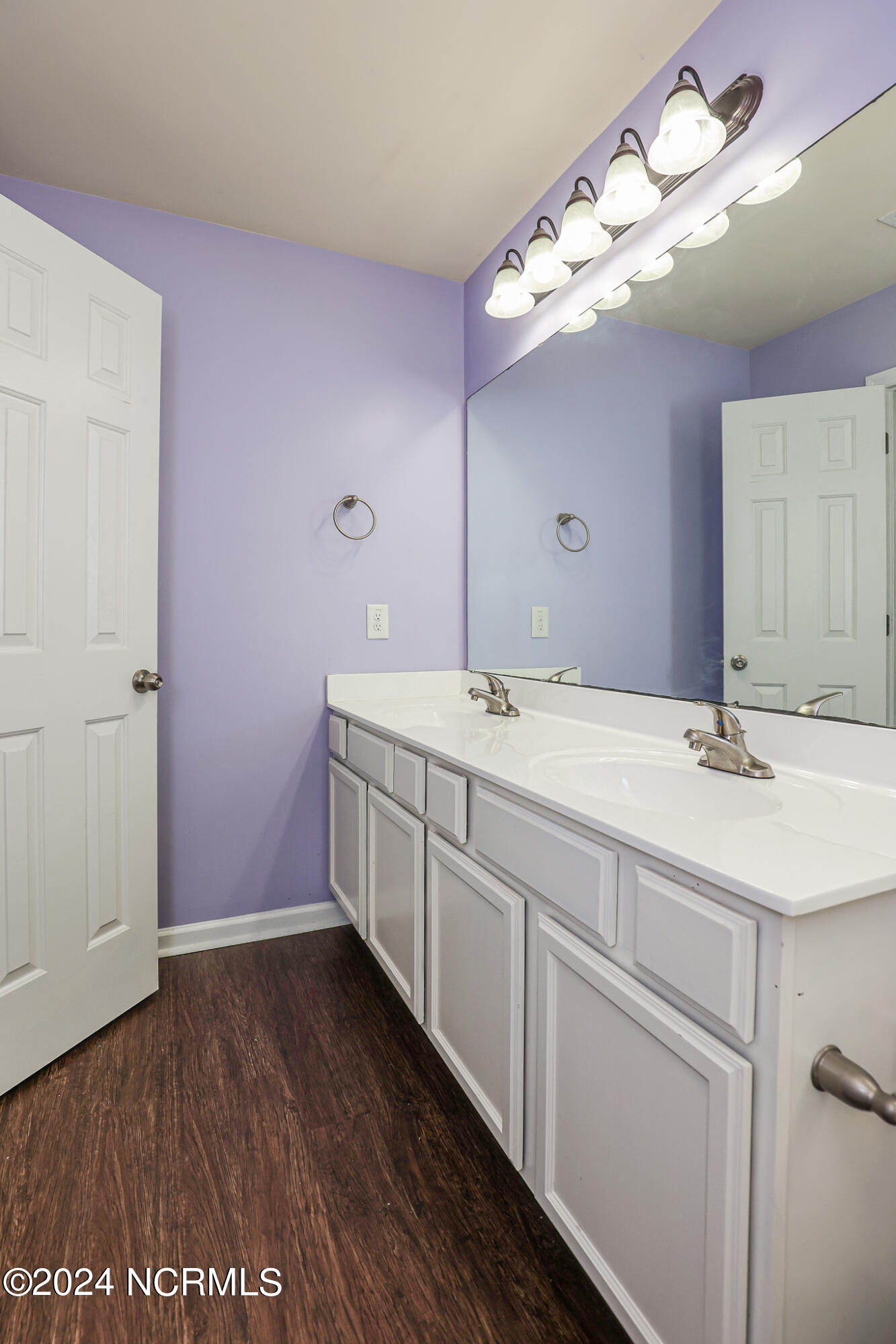 205 Ivy Glen Lane