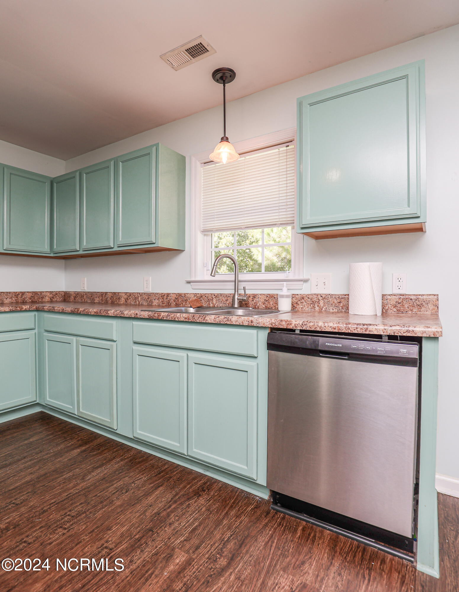 205 Ivy Glen Lane