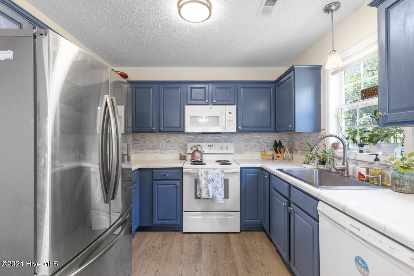 401 Forest Grove Avenue