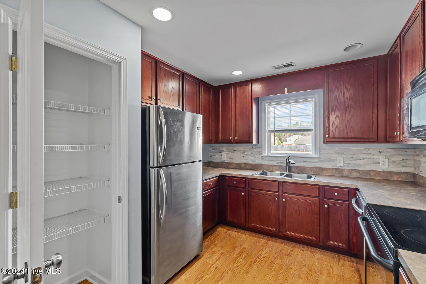 1003 Ponderosa Place