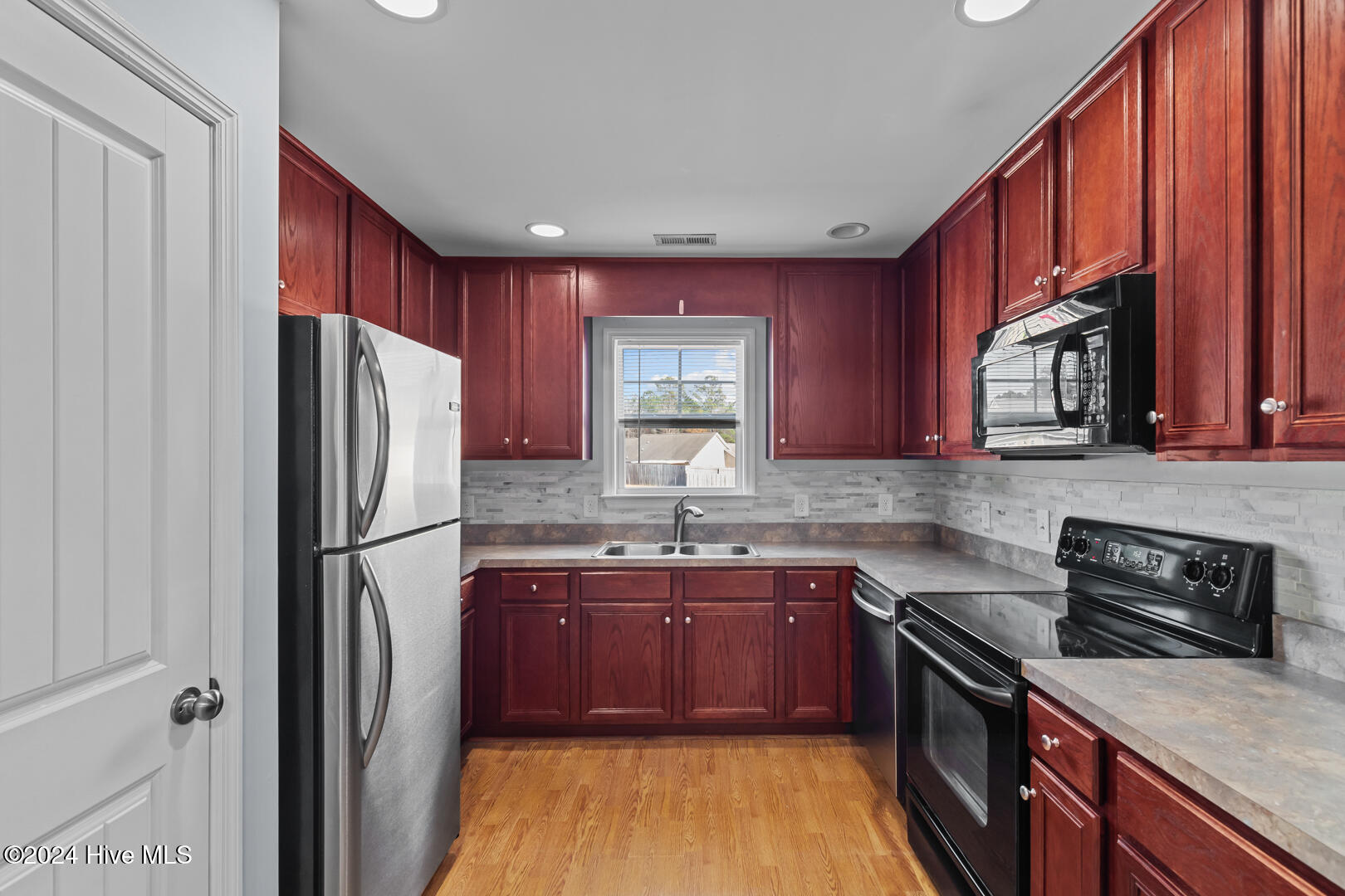 1003 Ponderosa Place