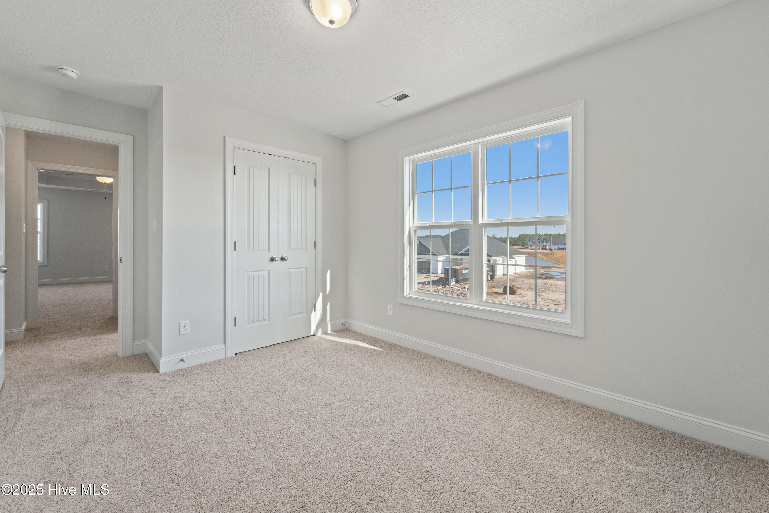 923 Uplands Lane