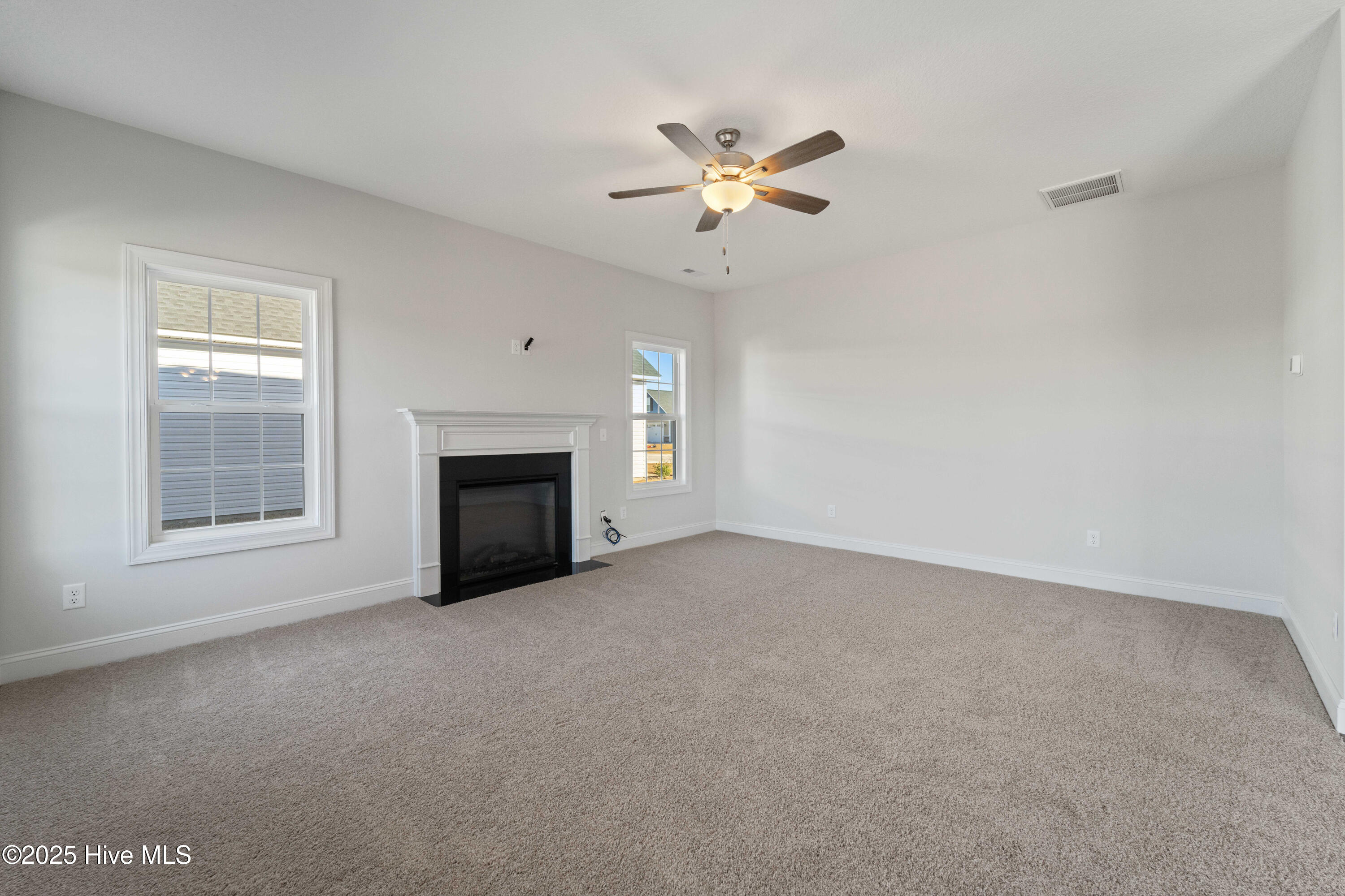 923 Uplands Lane
