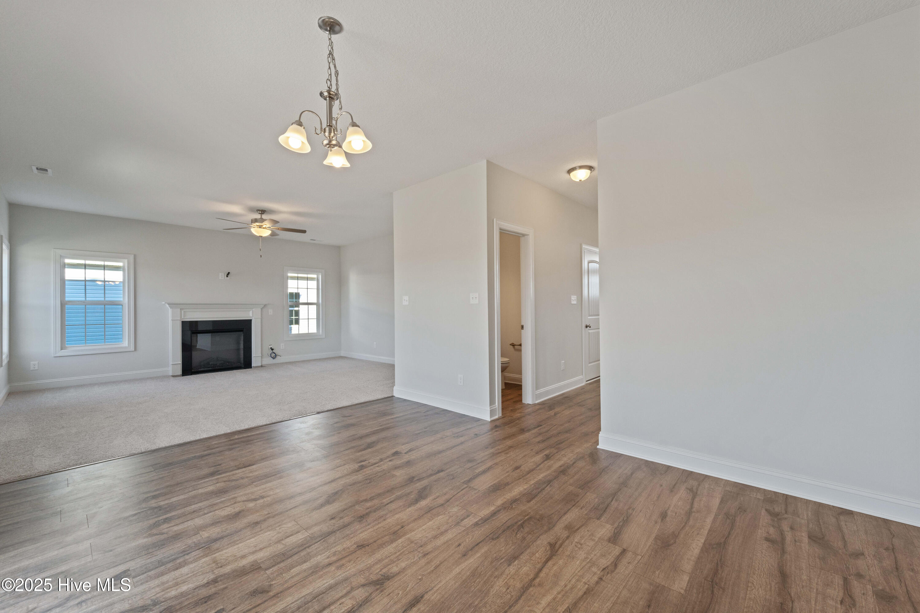 923 Uplands Lane