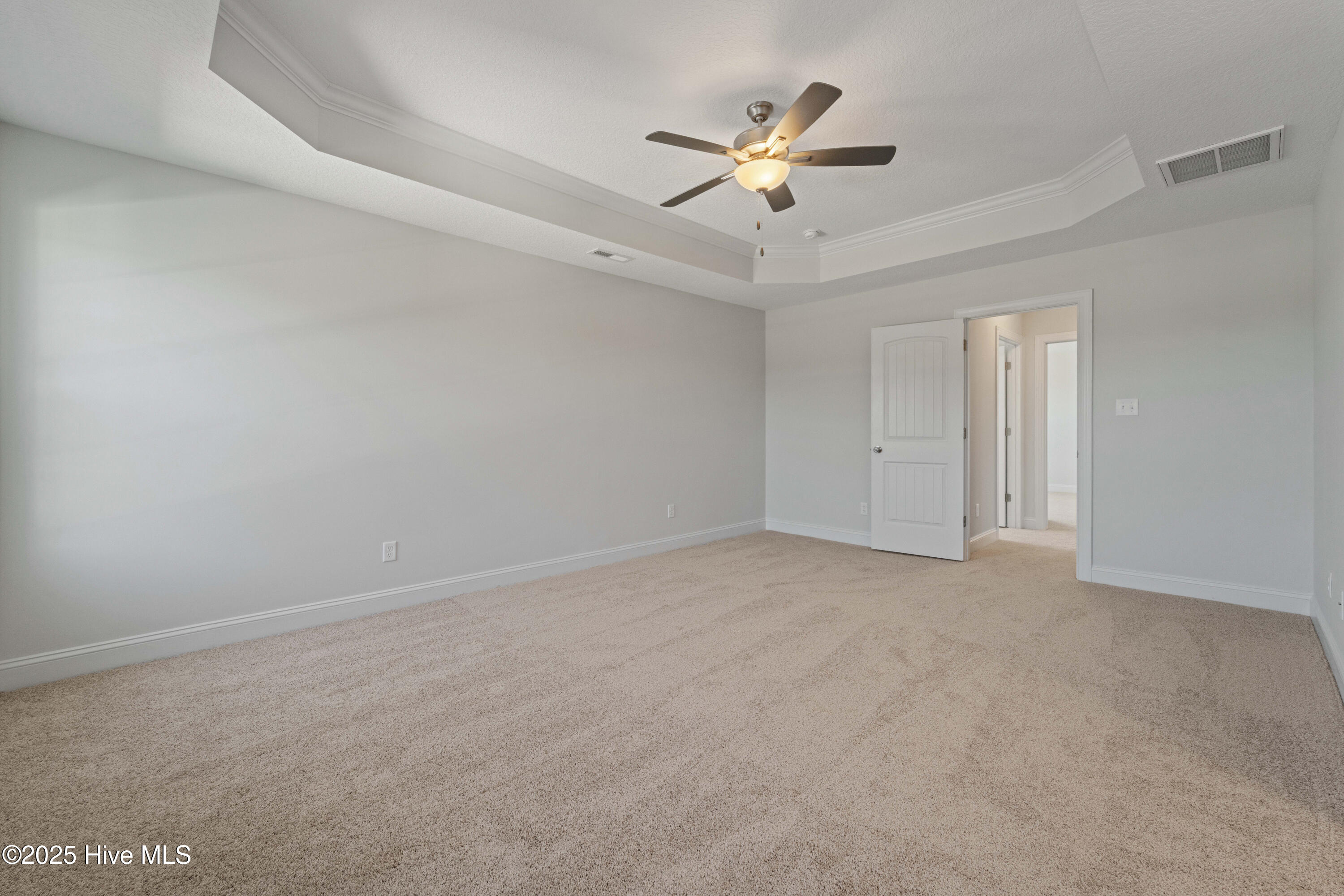 923 Uplands Lane