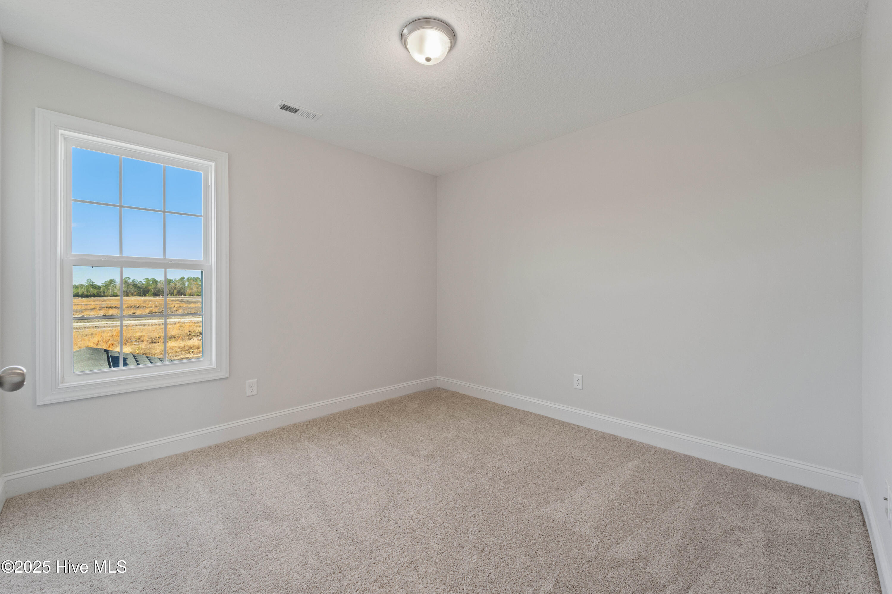 923 Uplands Lane