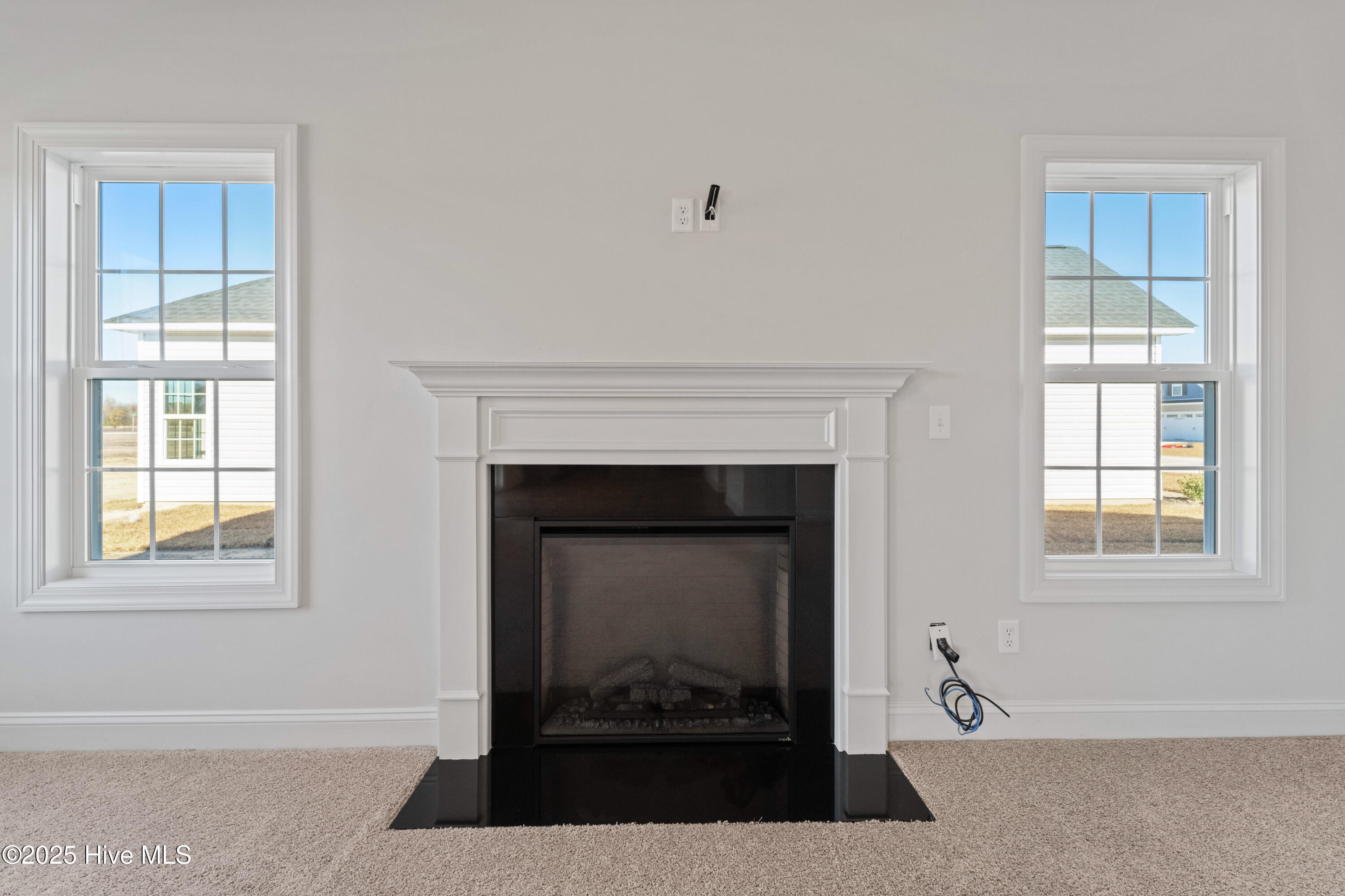 923 Uplands Lane