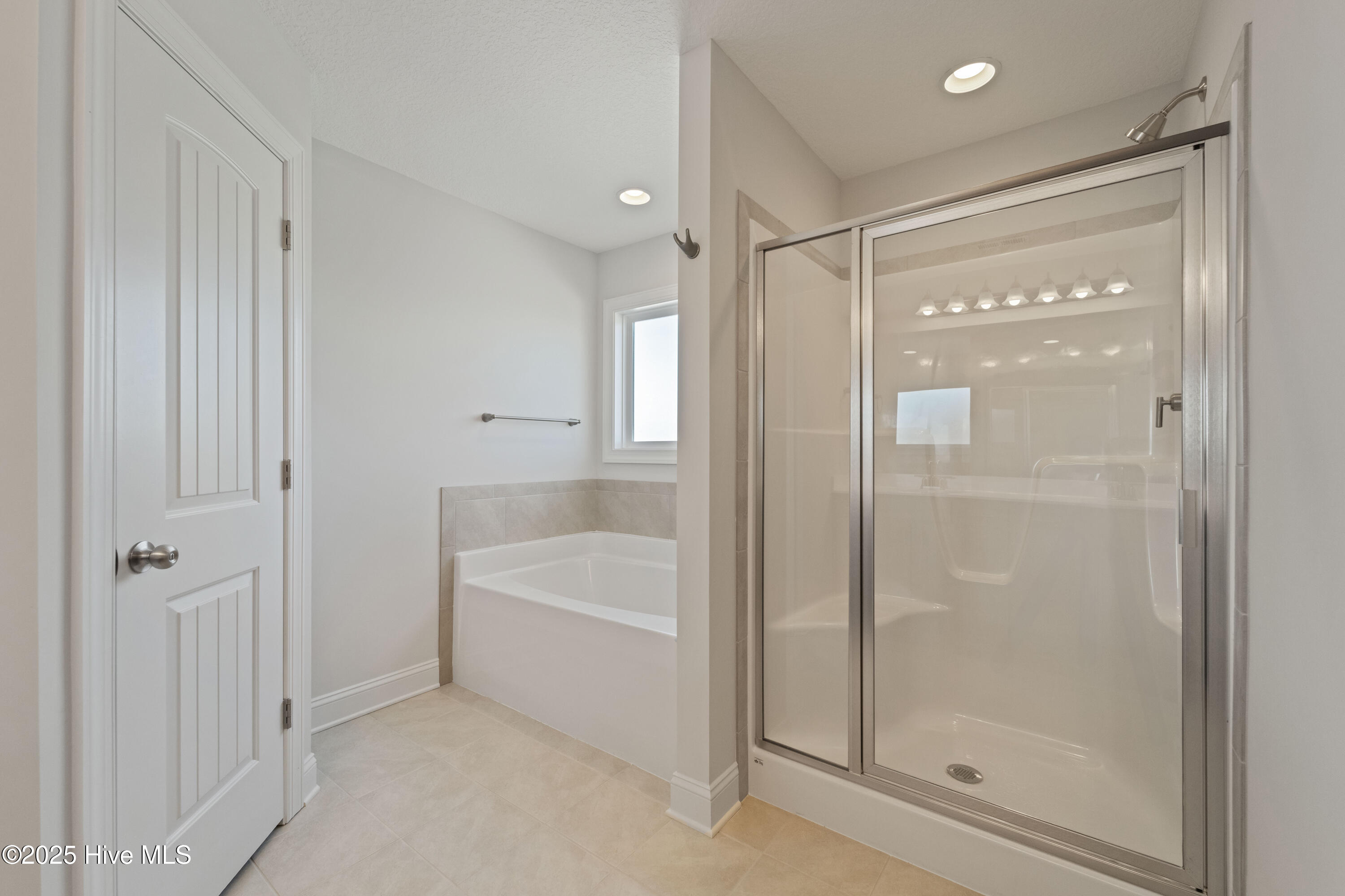 923 Uplands Lane