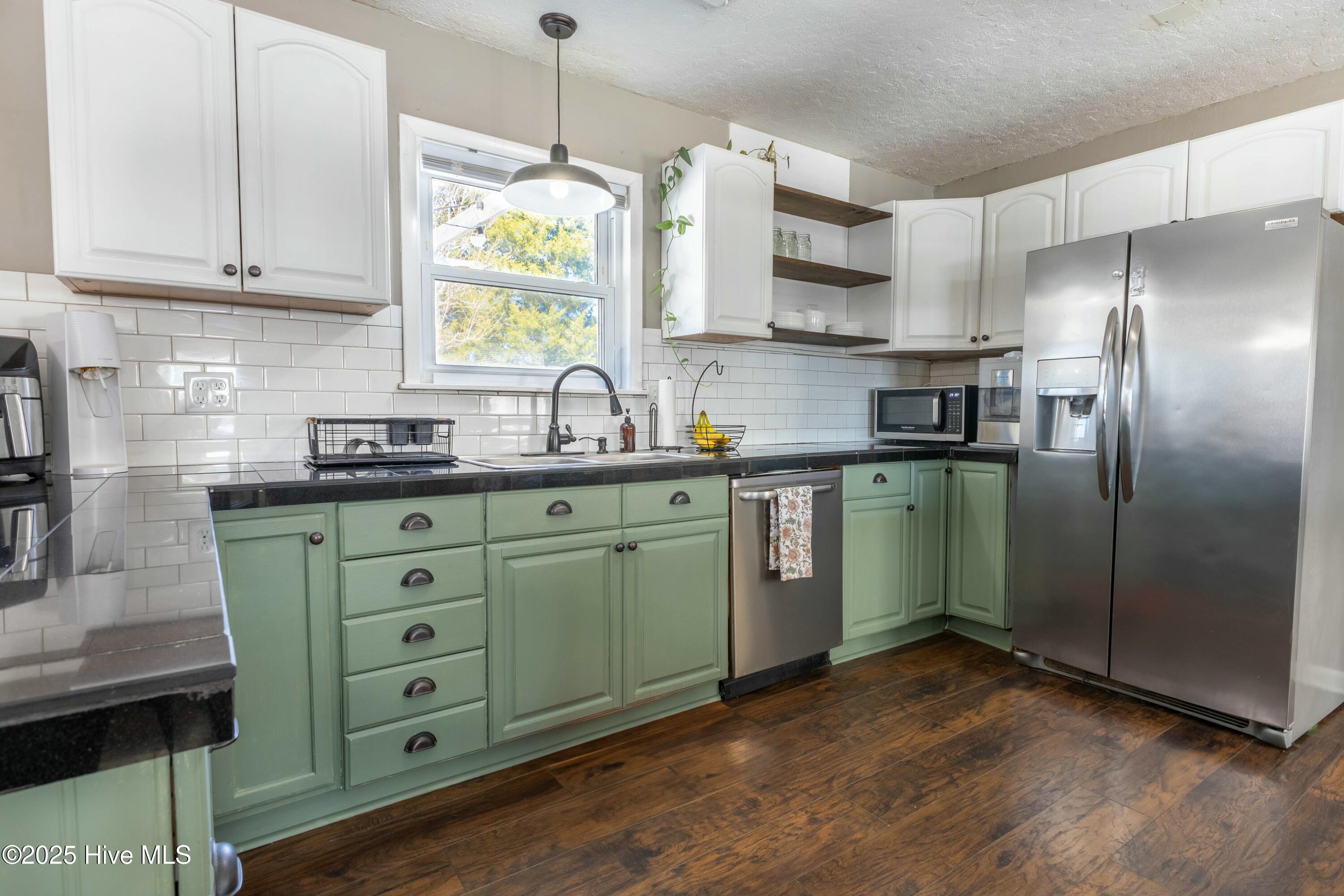 112 White Oak Boulevard