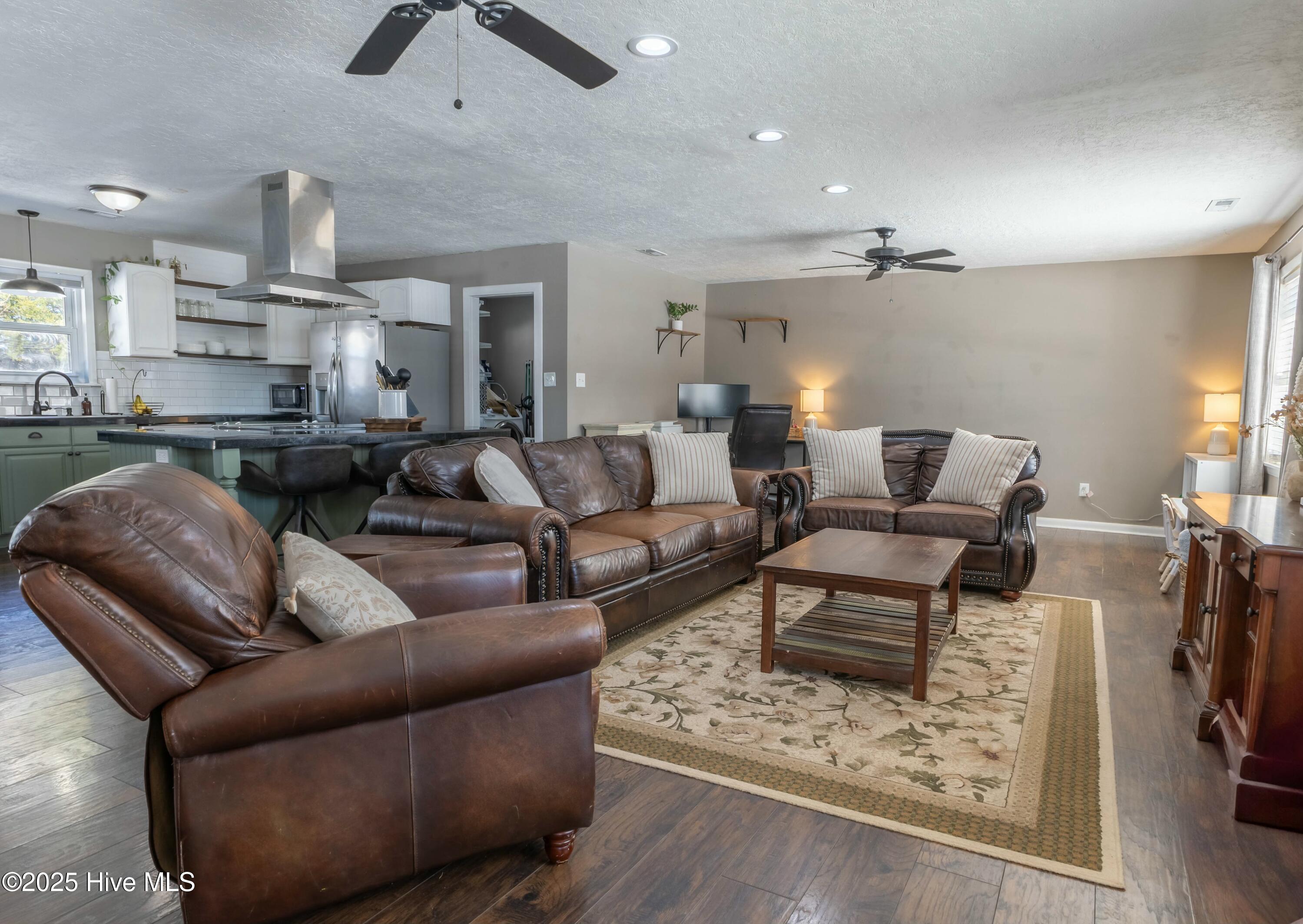 112 White Oak Boulevard