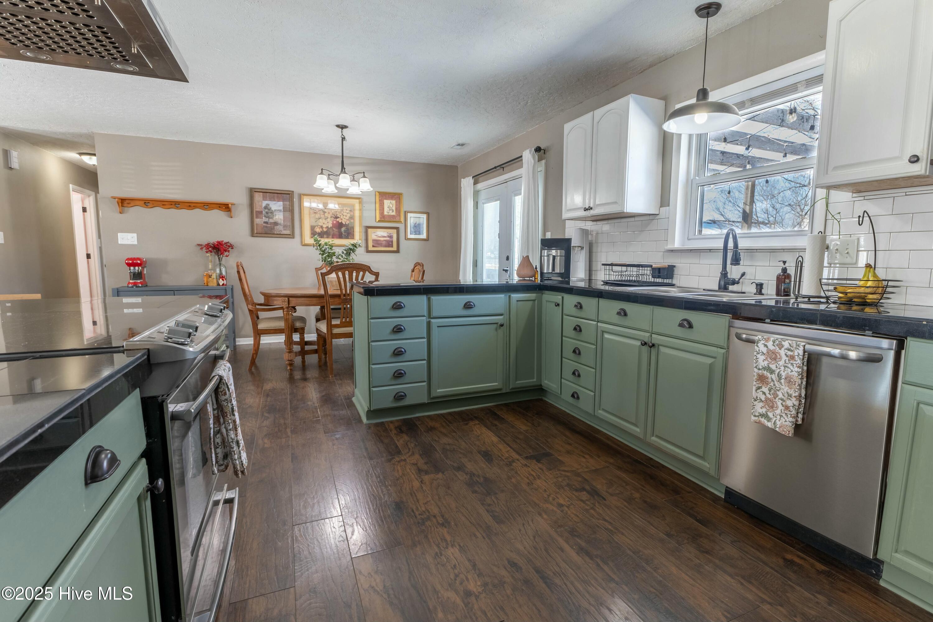 112 White Oak Boulevard