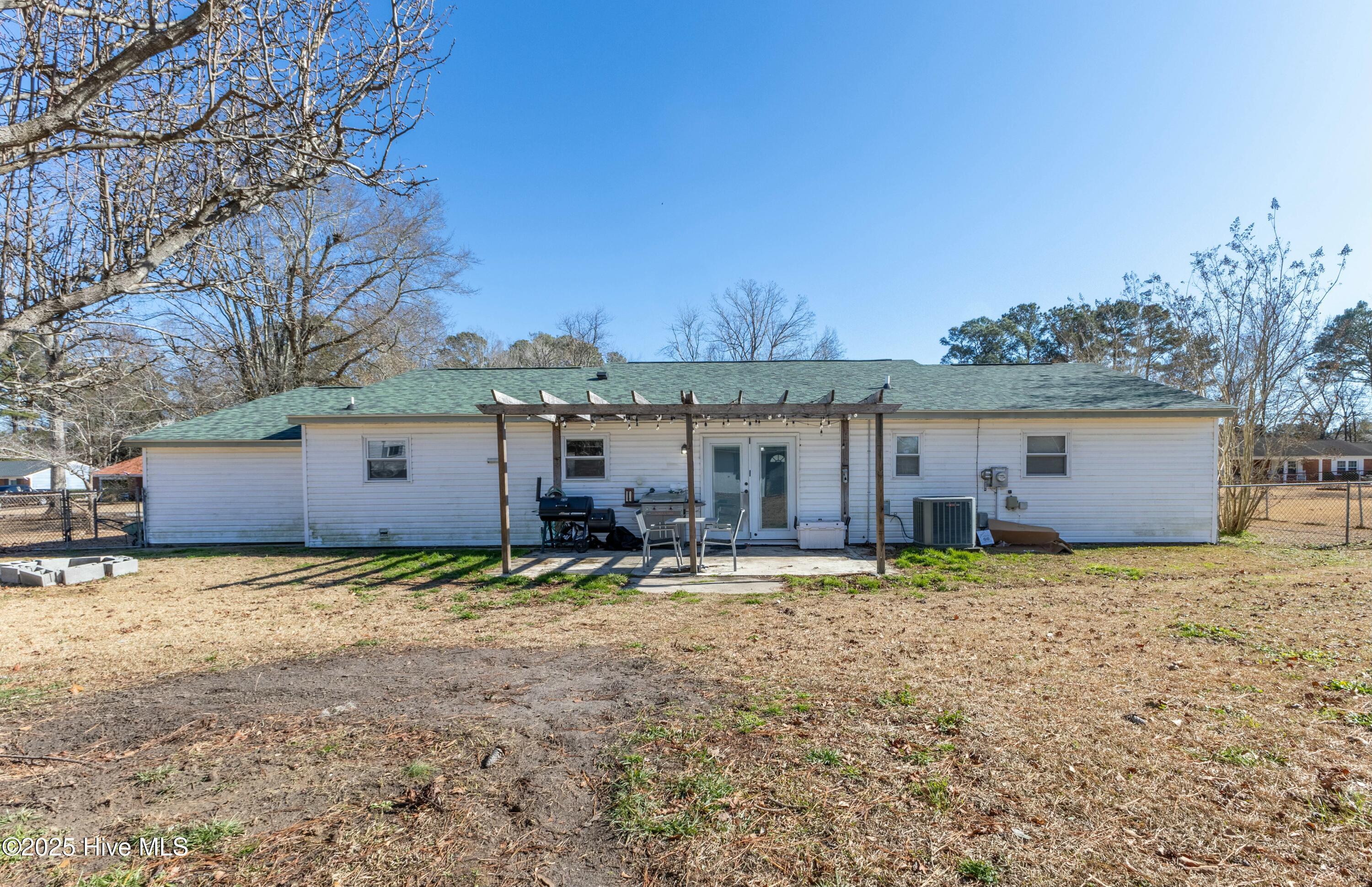 112 White Oak Boulevard