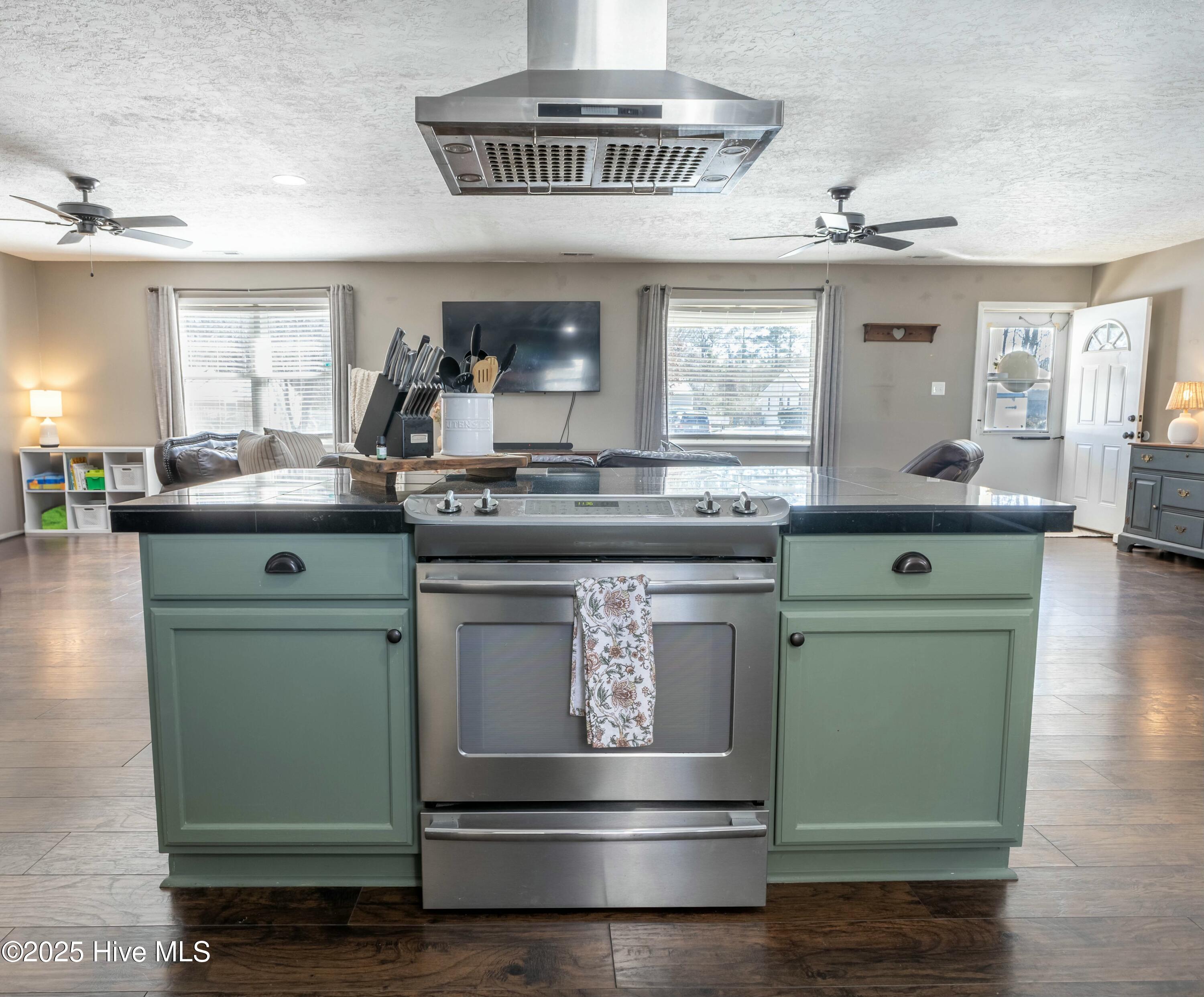 112 White Oak Boulevard