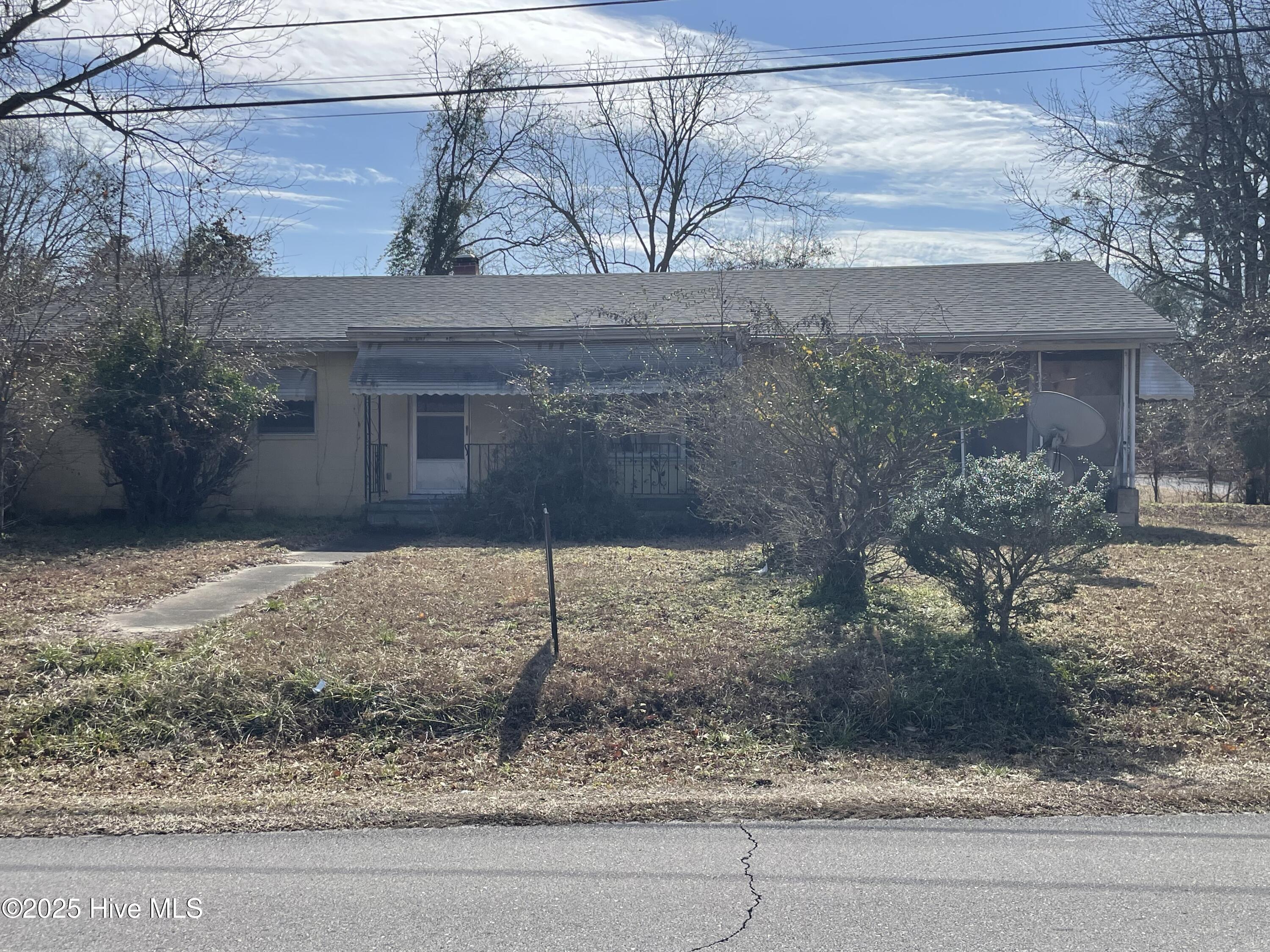 1607 Chestnut Avenue