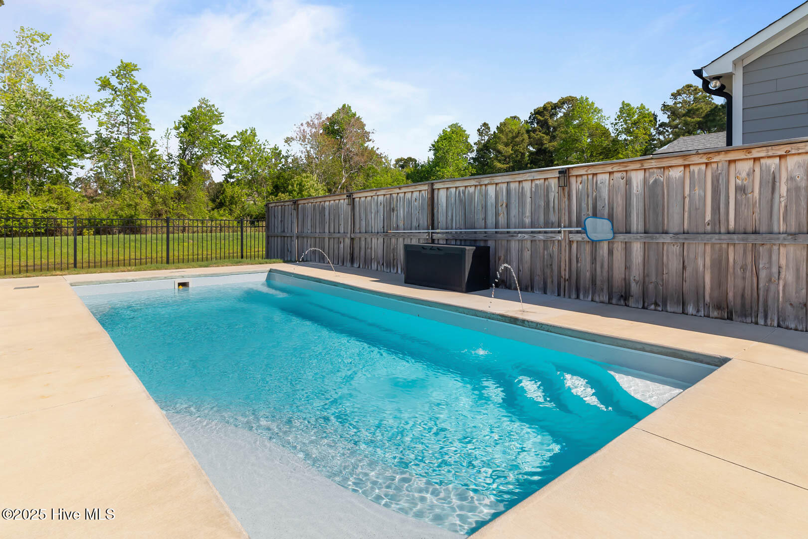 8 S Night Watch Drive