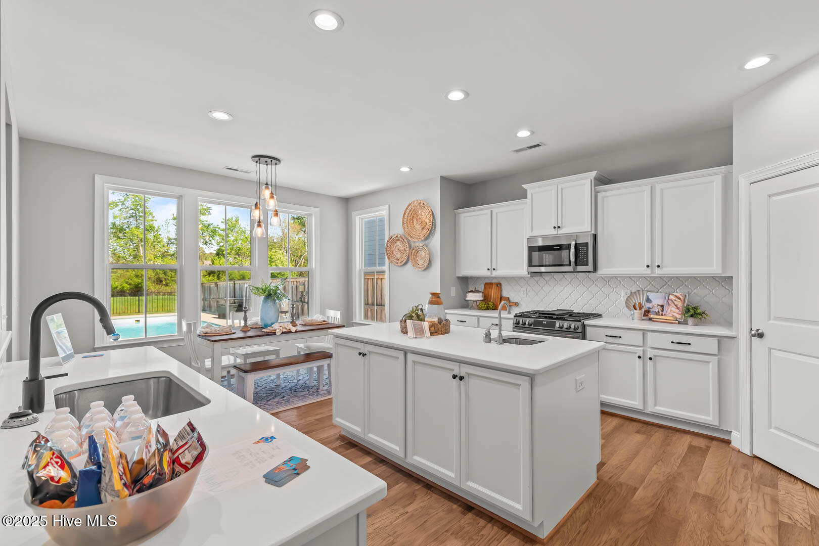 8 S Night Watch Drive