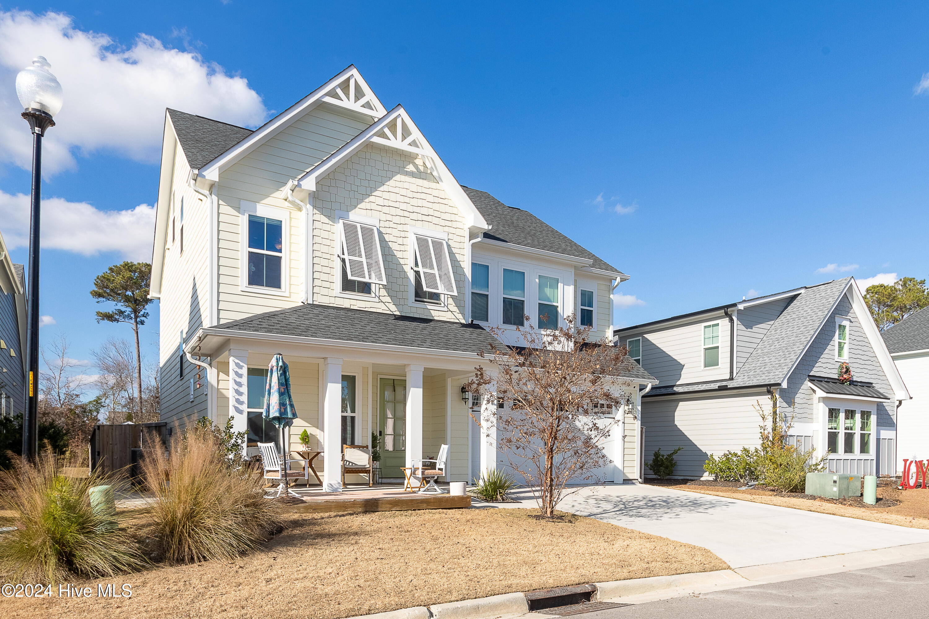 8 S Night Watch Drive