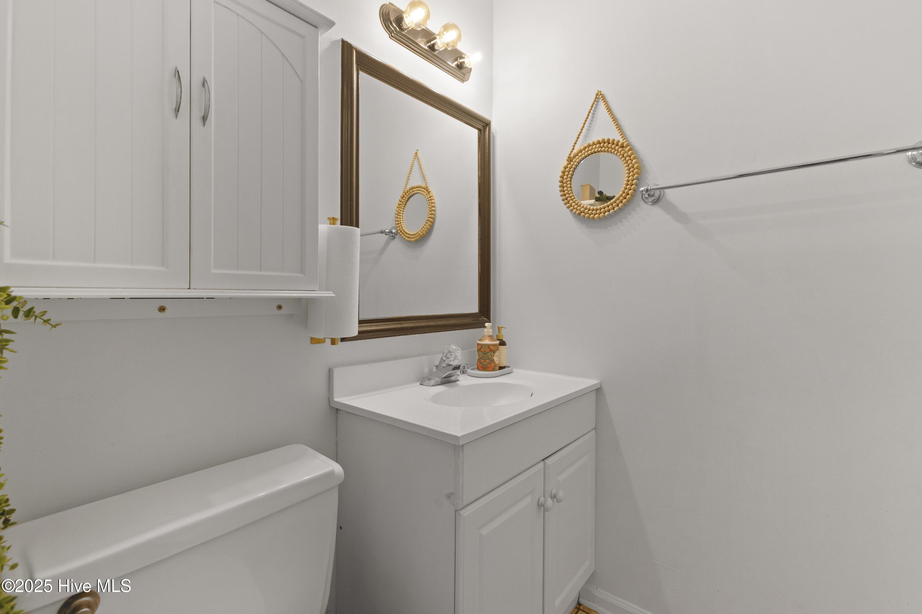 112 N Onsville Place