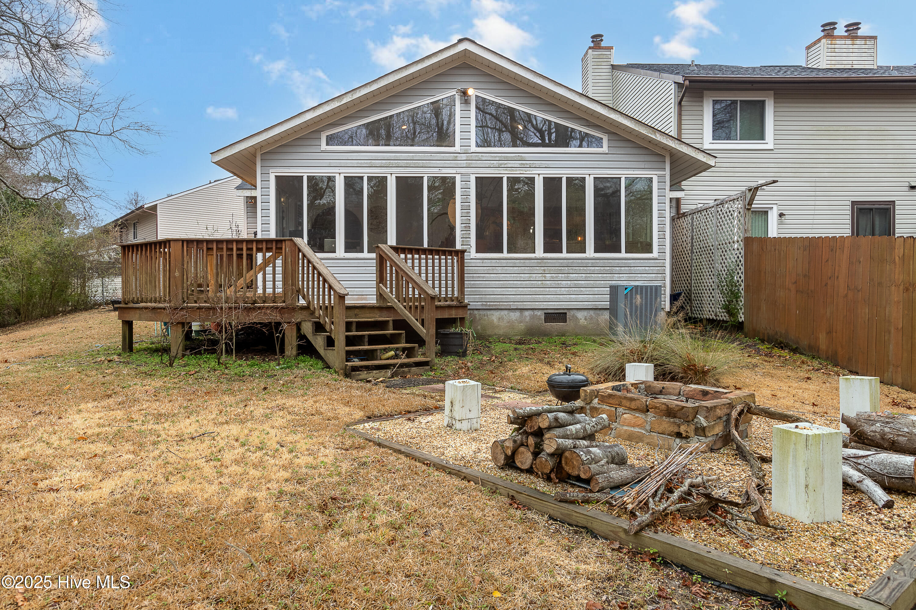 112 N Onsville Place