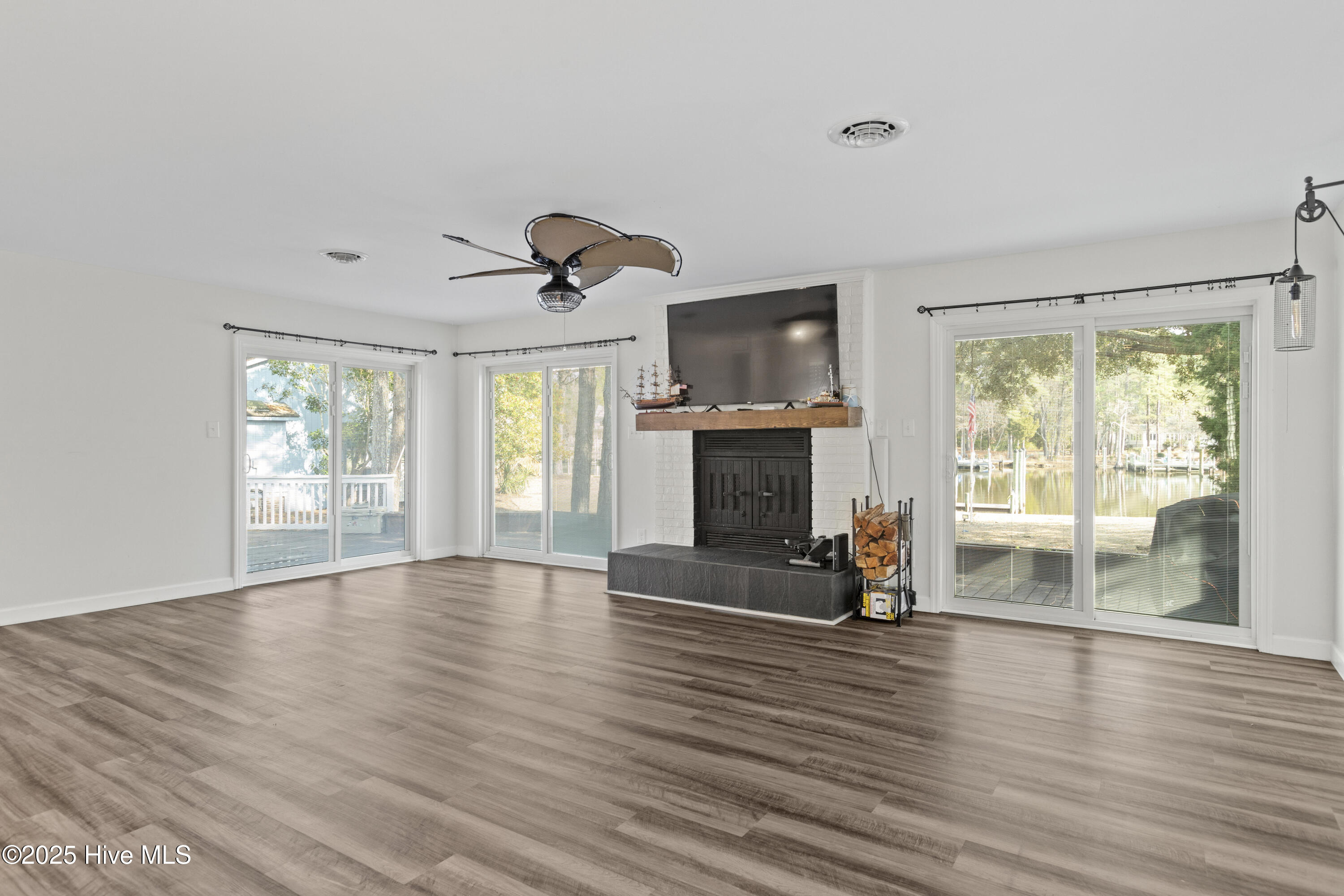 5724 Gondolier Drive