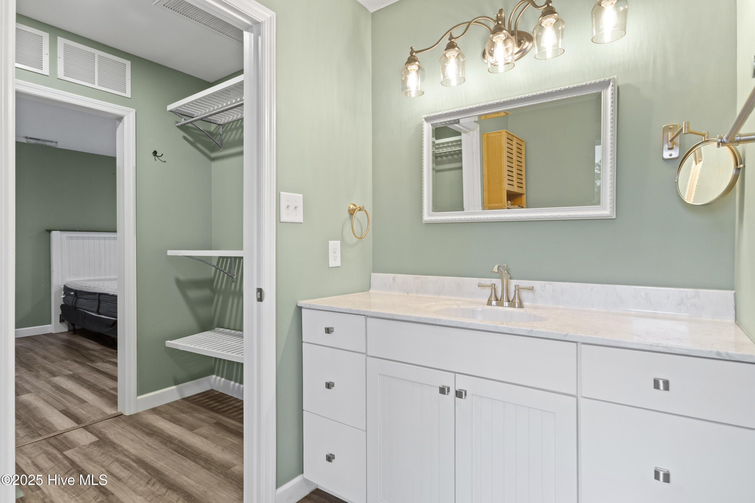 5724 Gondolier Drive