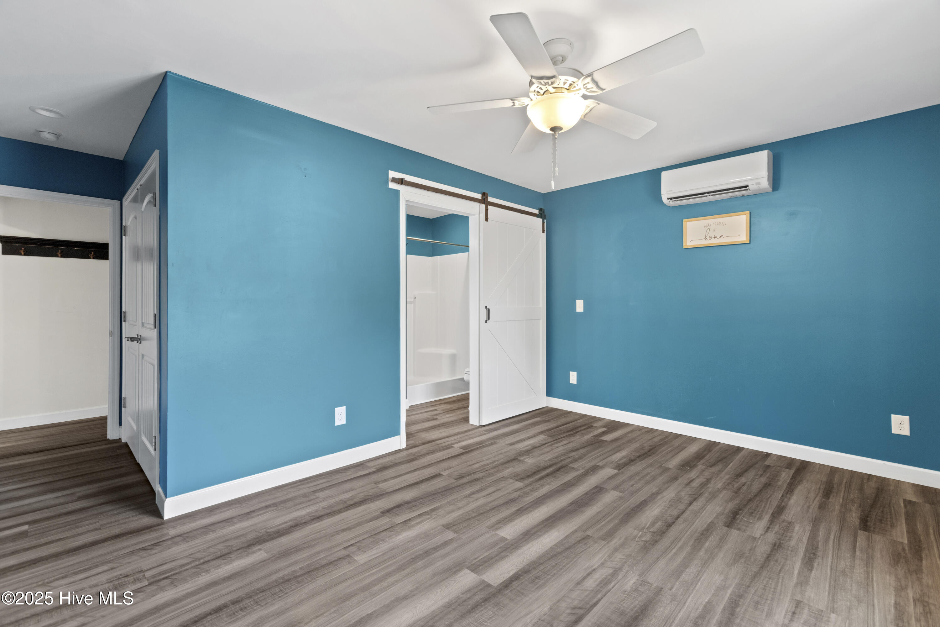 5724 Gondolier Drive