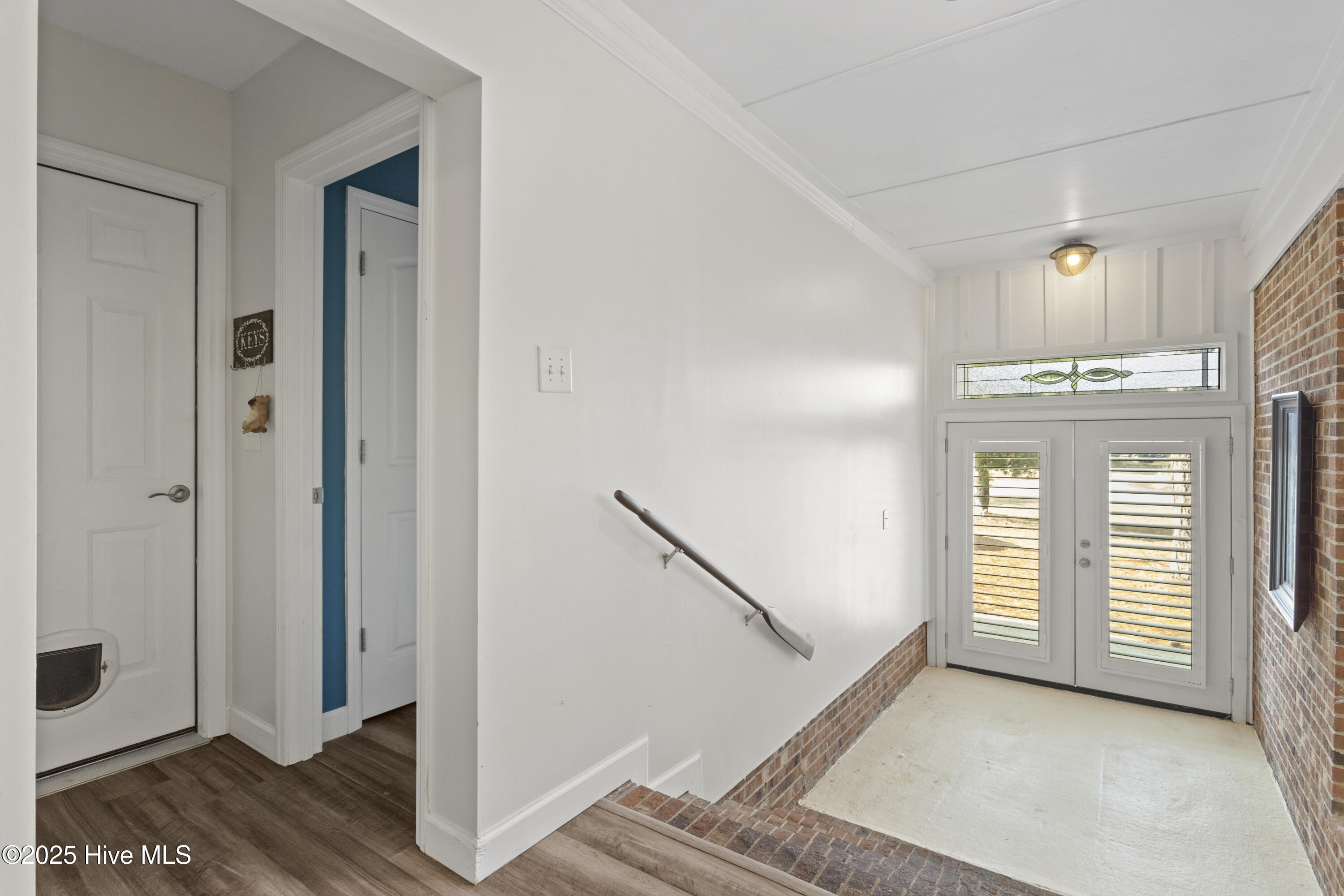 5724 Gondolier Drive