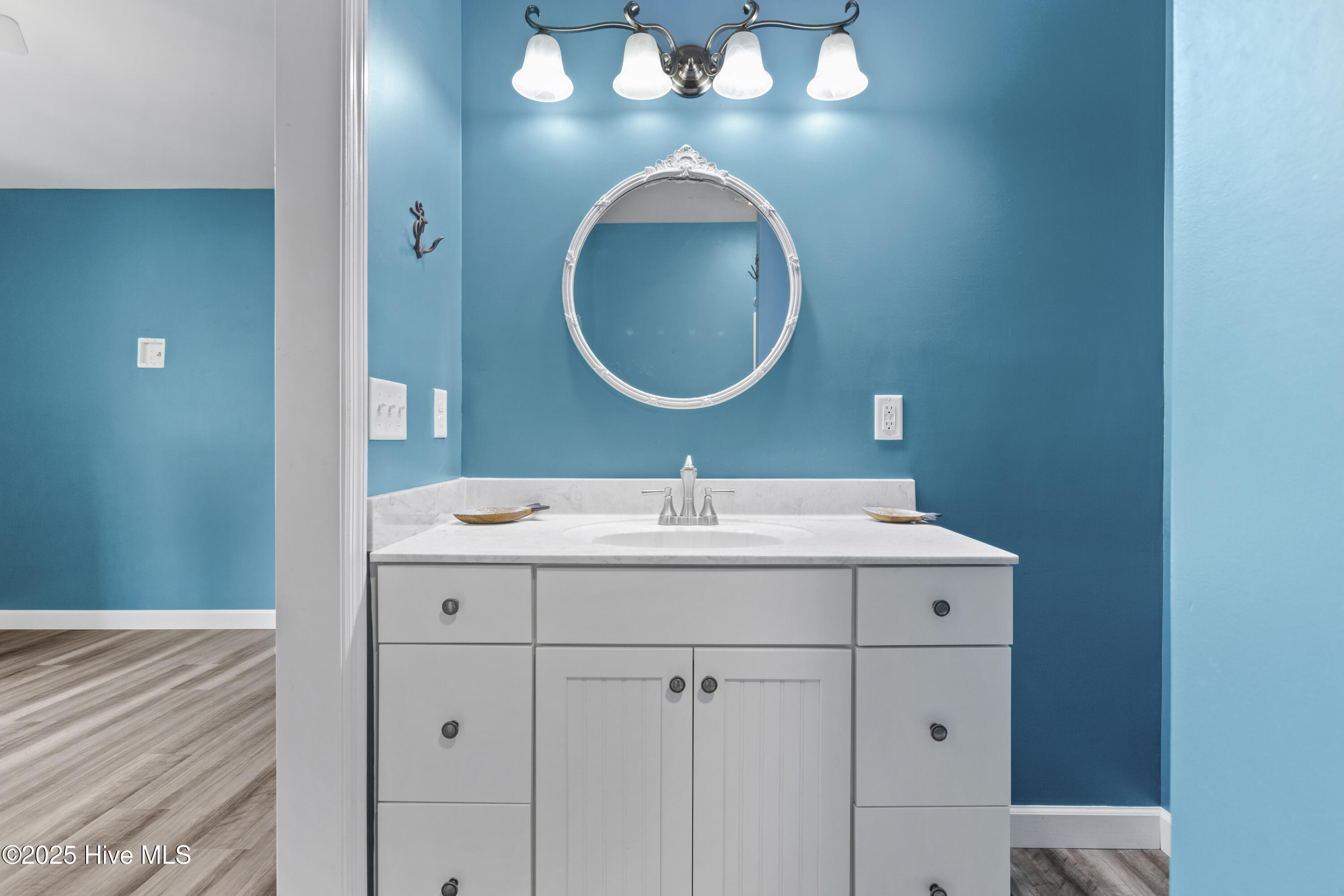 5724 Gondolier Drive