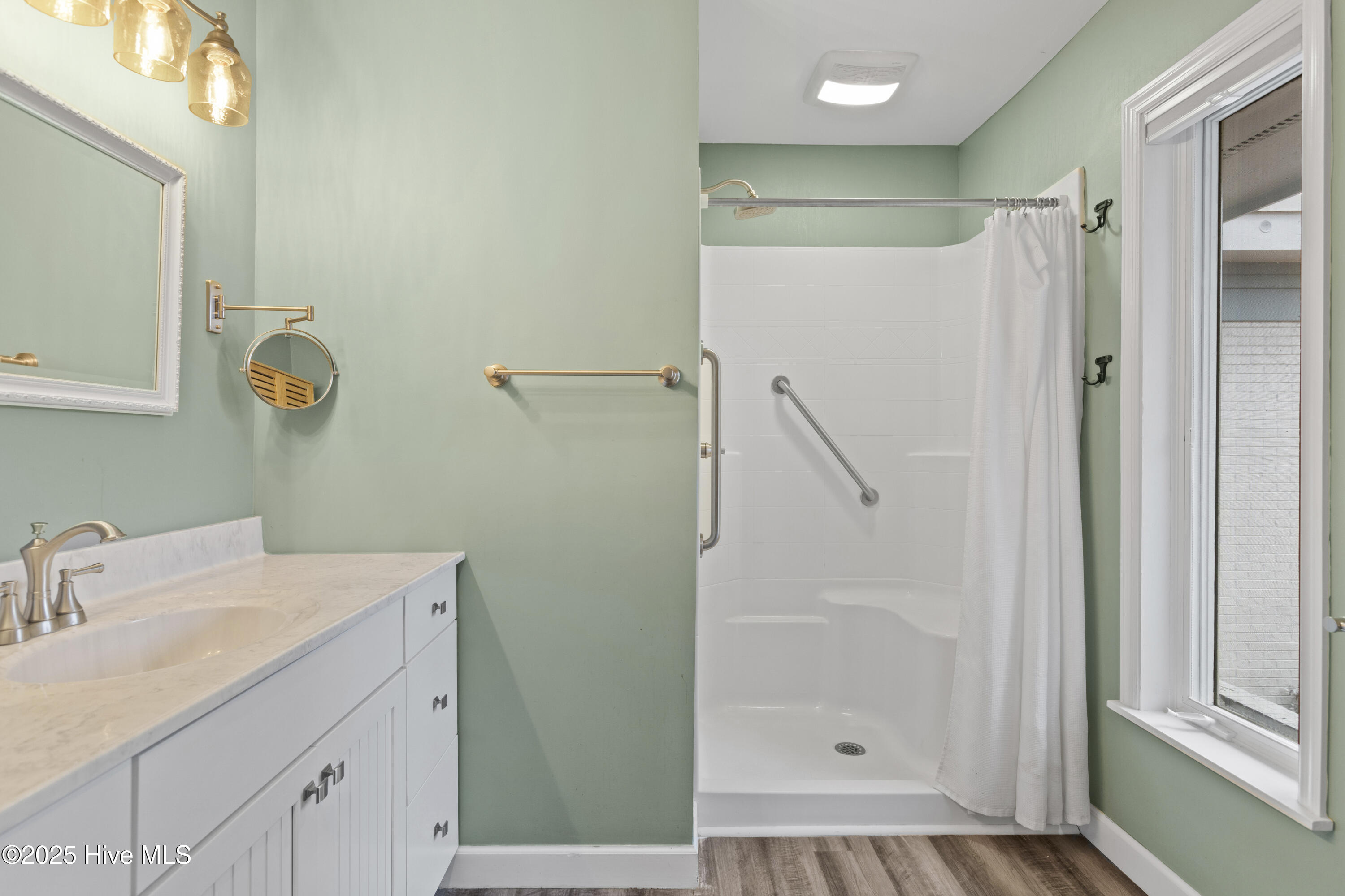 5724 Gondolier Drive