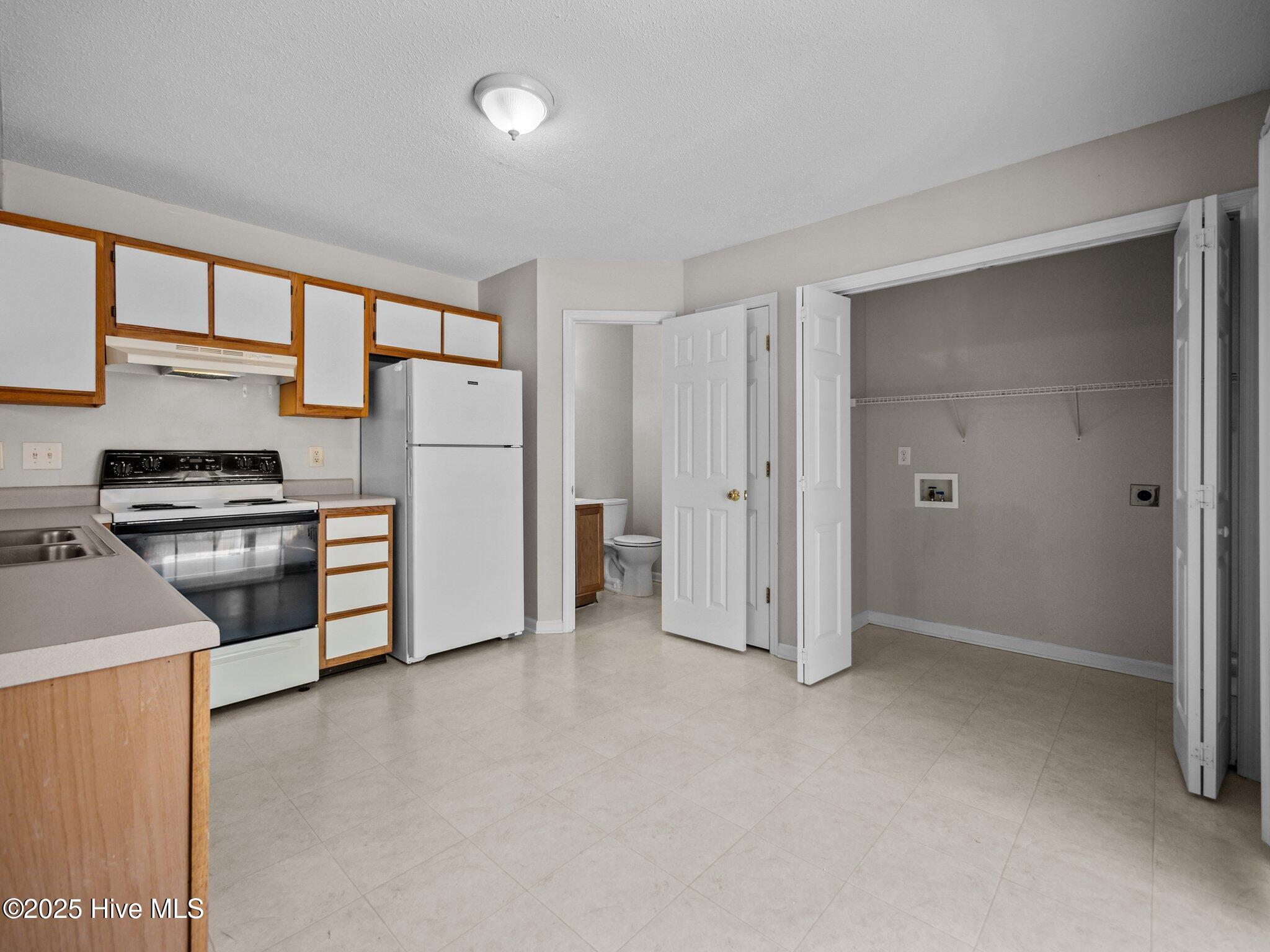 348 Winners Circle N