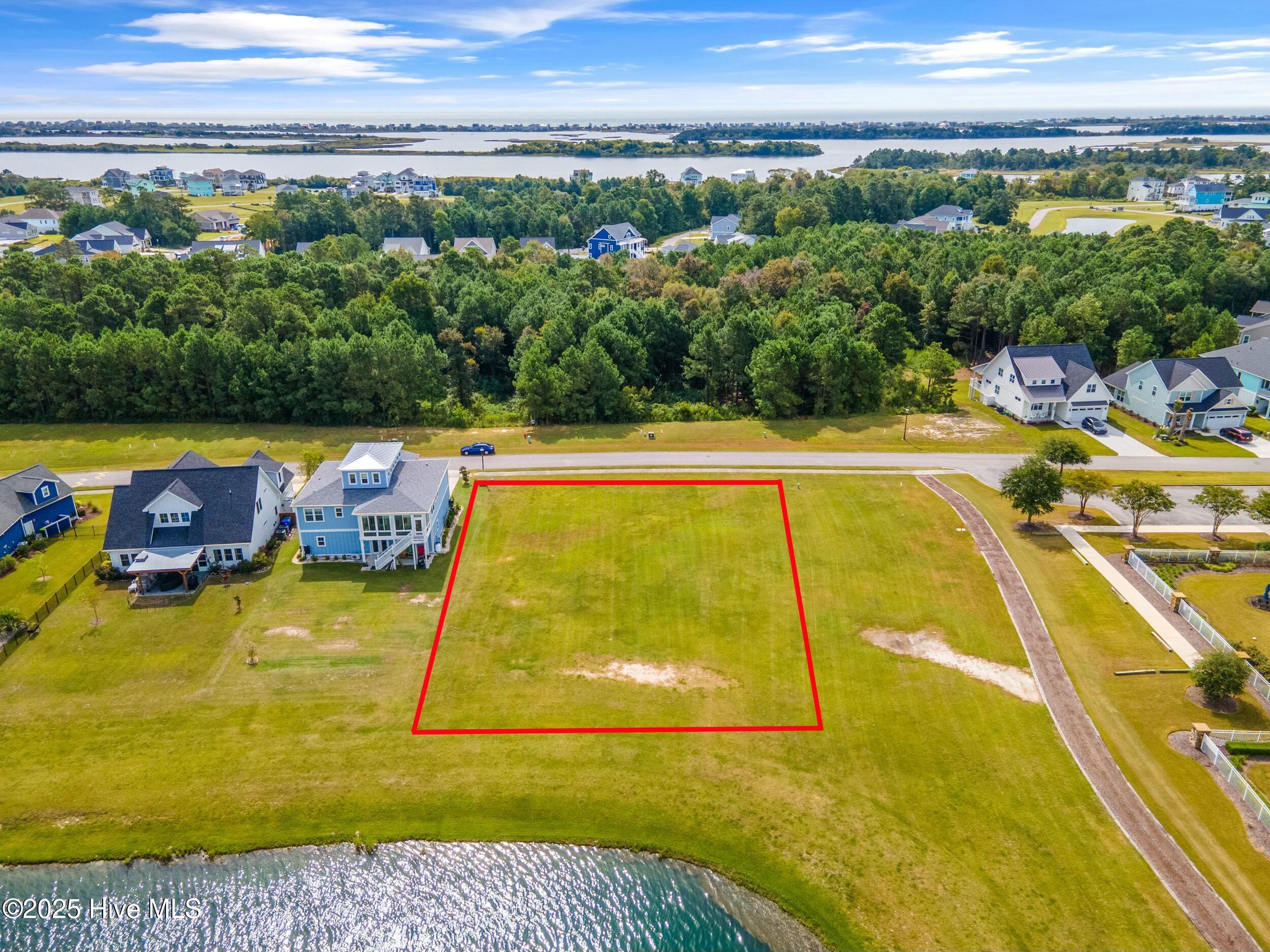 325 810R Spicer Lake Drive