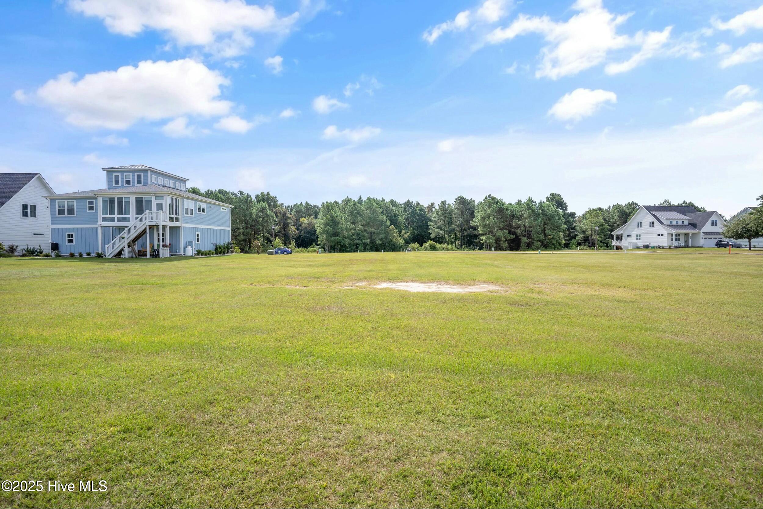 325 810R Spicer Lake Drive