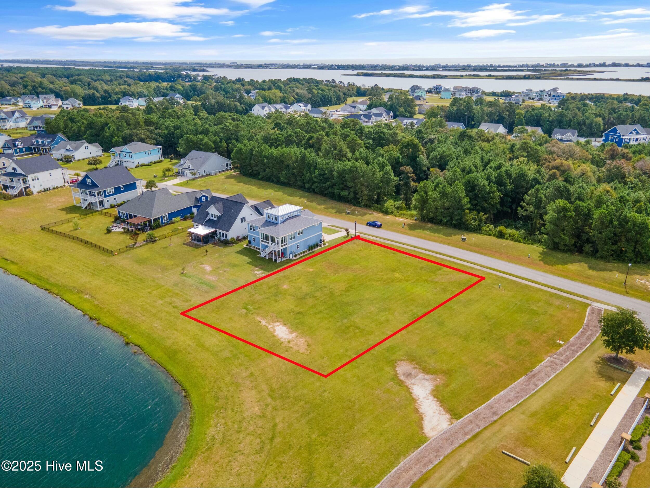 325 810R Spicer Lake Drive