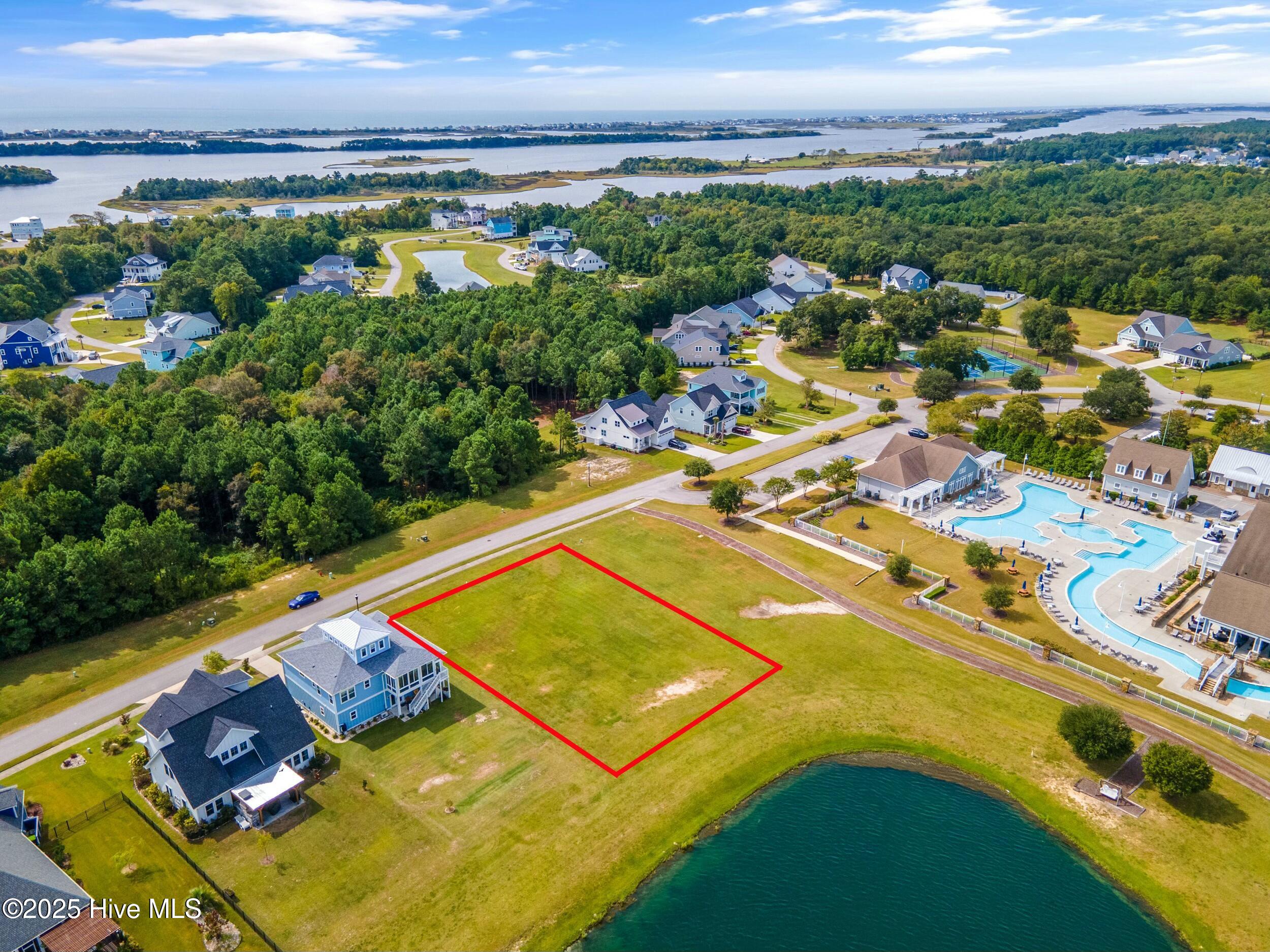 325 810R Spicer Lake Drive