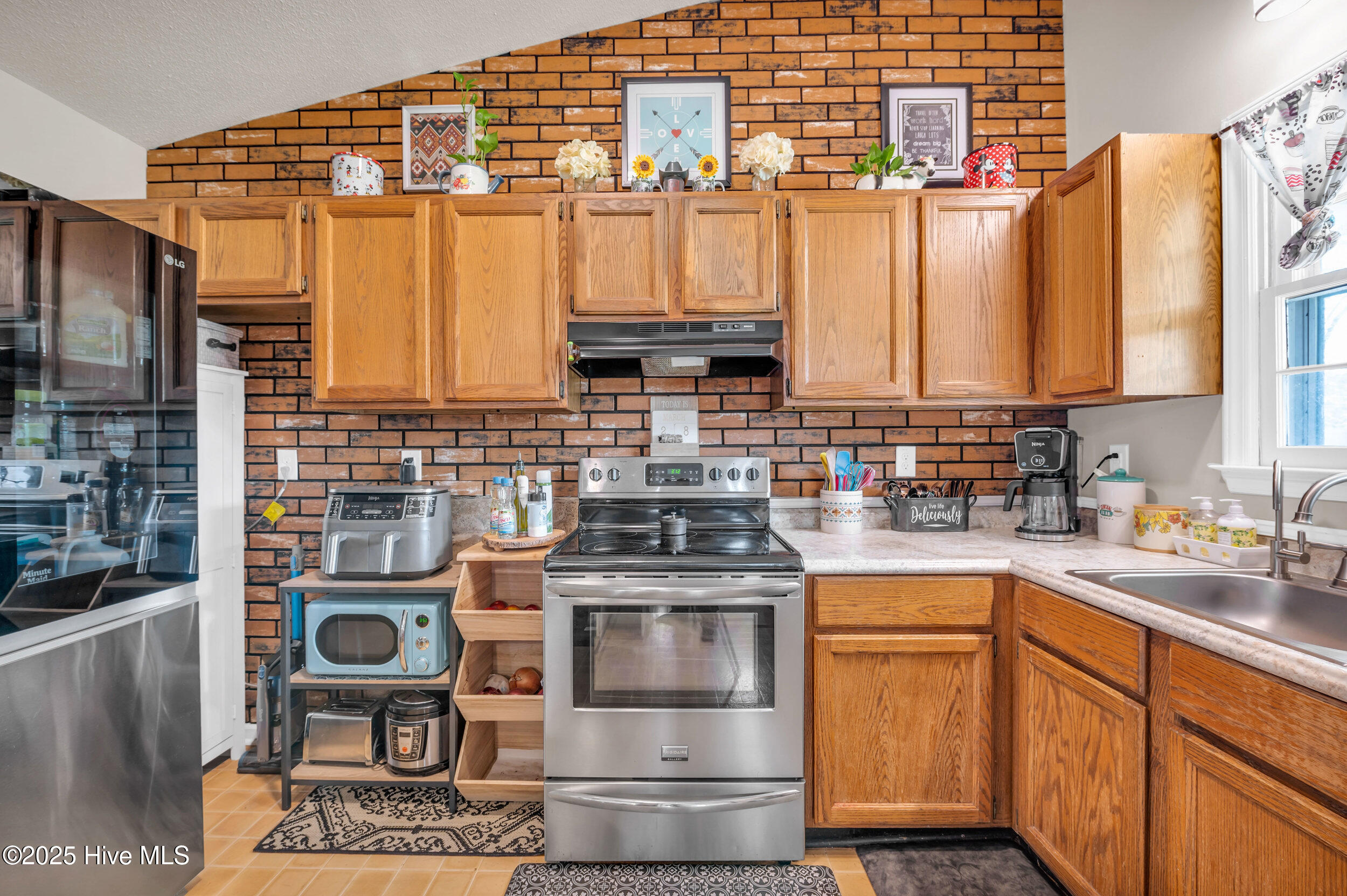 2455 Saddleridge Drive