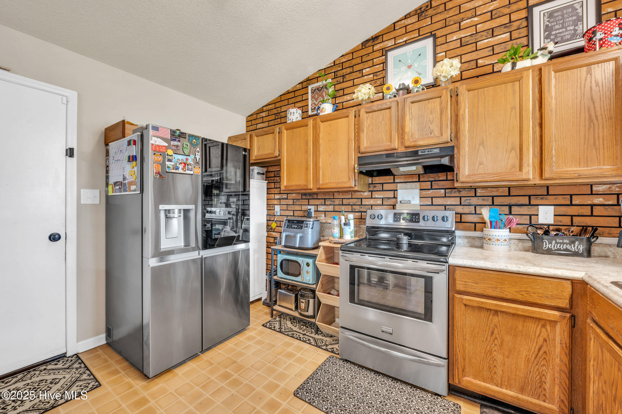 2455 Saddleridge Drive