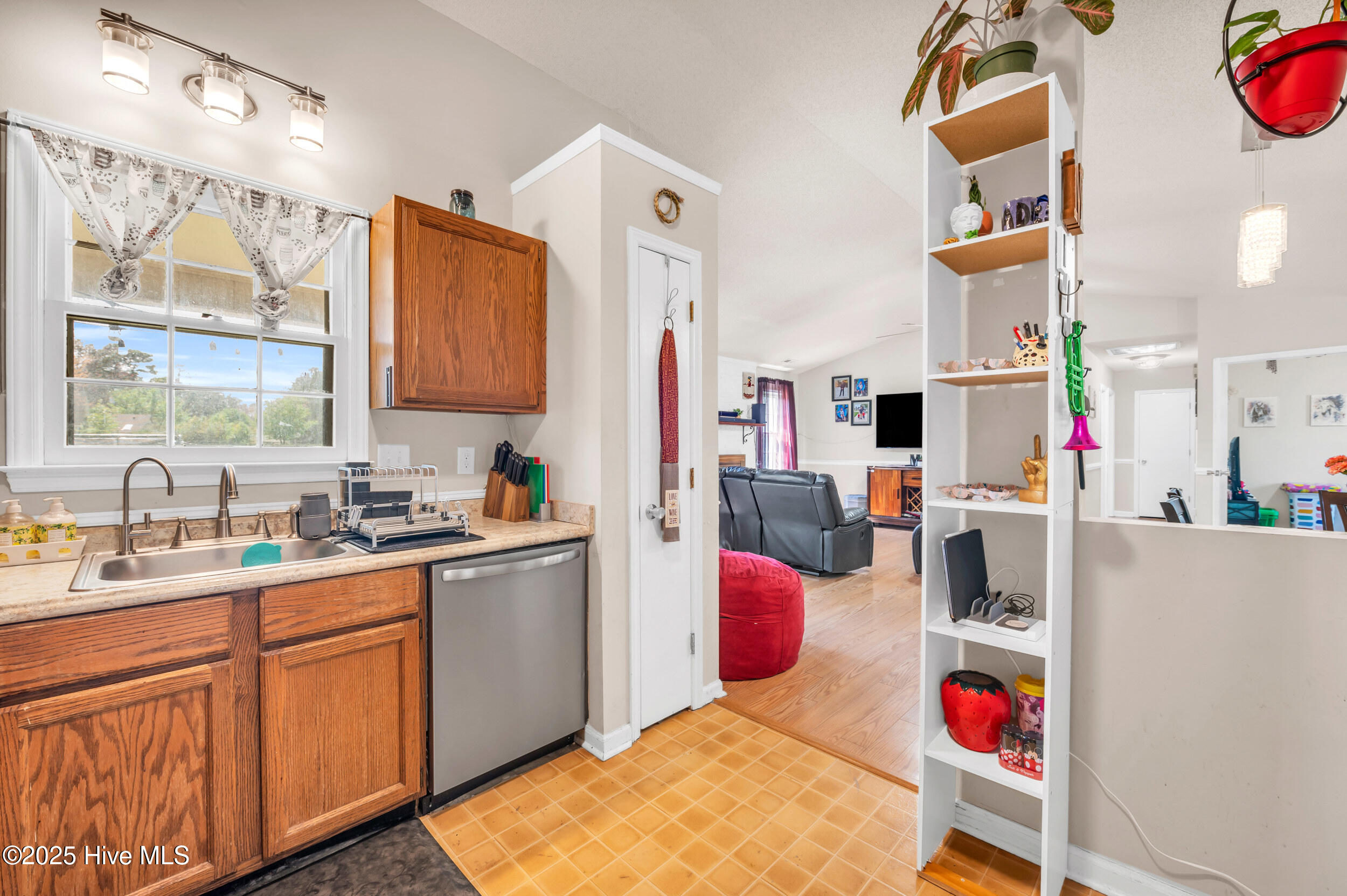 2455 Saddleridge Drive