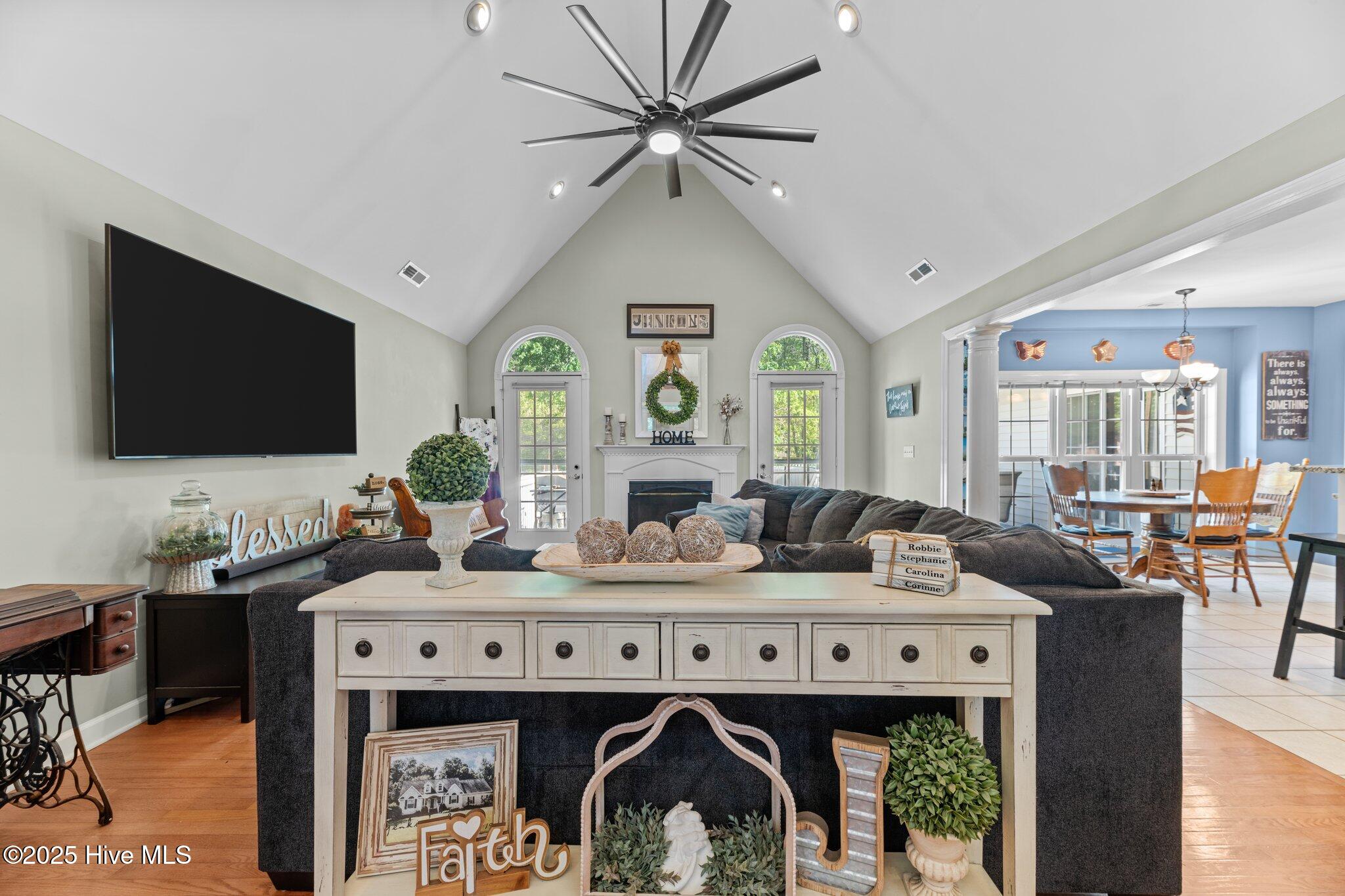 107 River Bluffs Drive